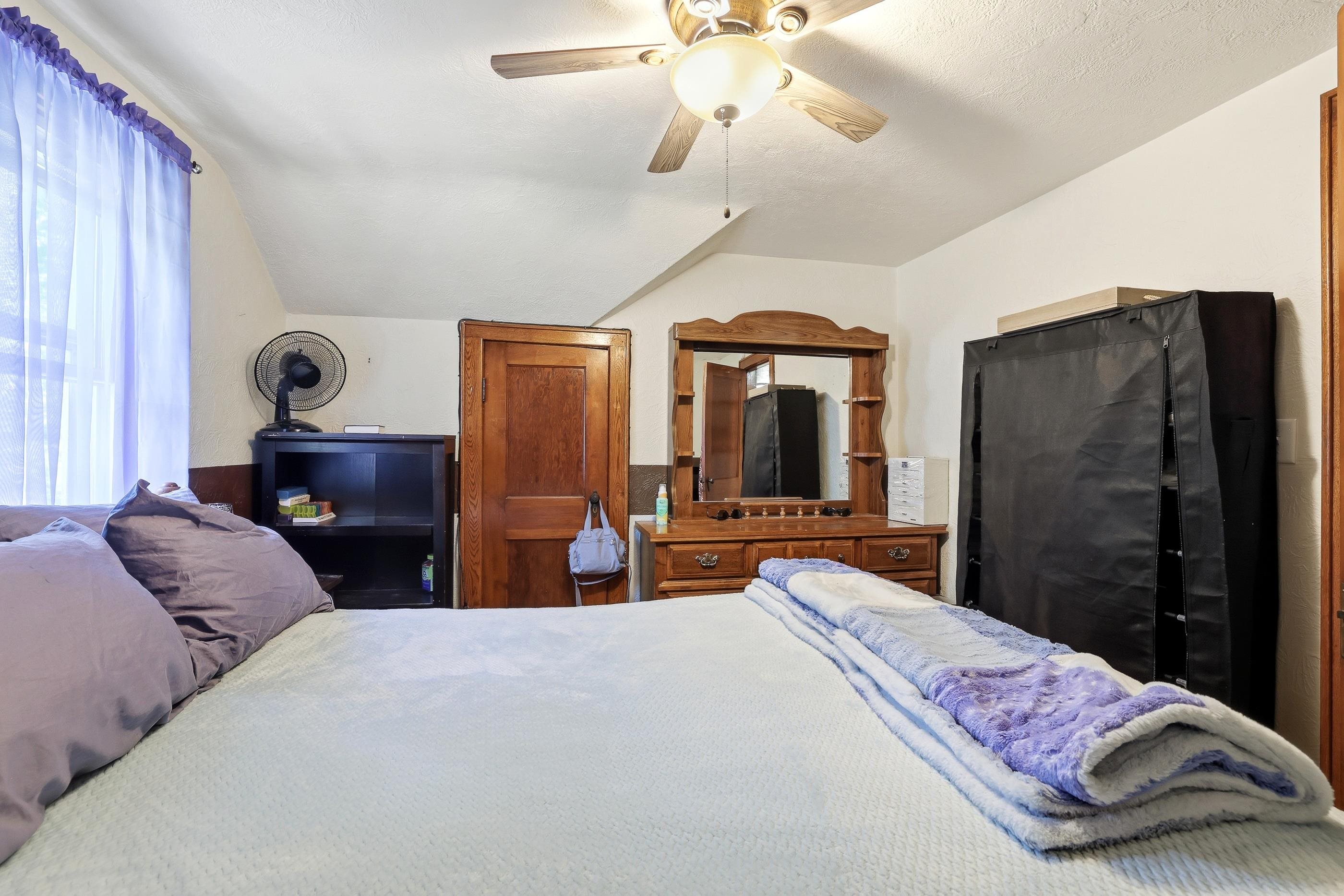 N4825 COUNTY ROAD Q, Waupaca, Wisconsin 54981, 4 Bedrooms Bedrooms, ,2 BathroomsBathrooms,Residential,For Sale,N4825 COUNTY ROAD Q,22602946