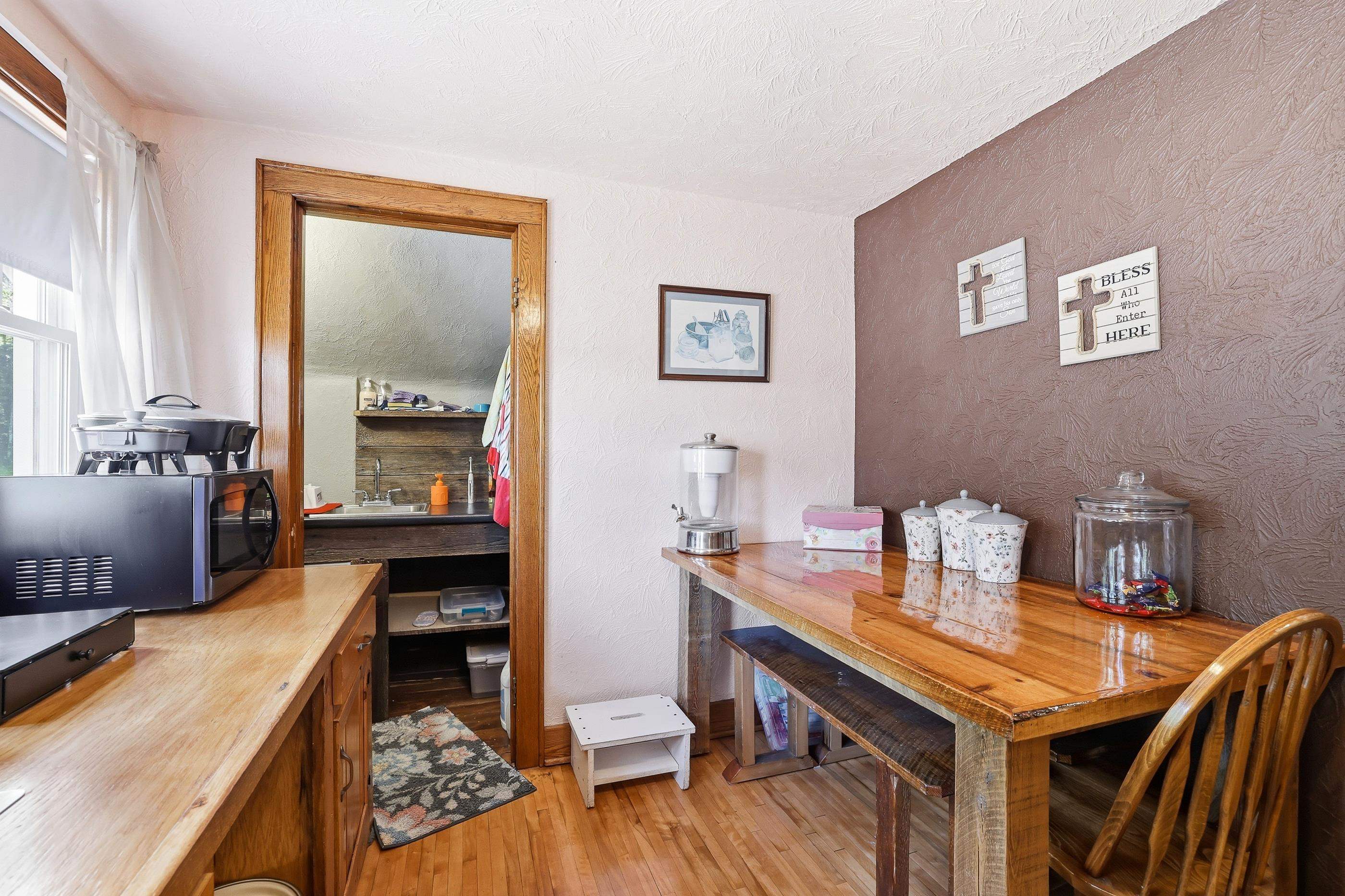 N4825 COUNTY ROAD Q, Waupaca, Wisconsin 54981, 4 Bedrooms Bedrooms, ,2 BathroomsBathrooms,Residential,For Sale,N4825 COUNTY ROAD Q,22602946