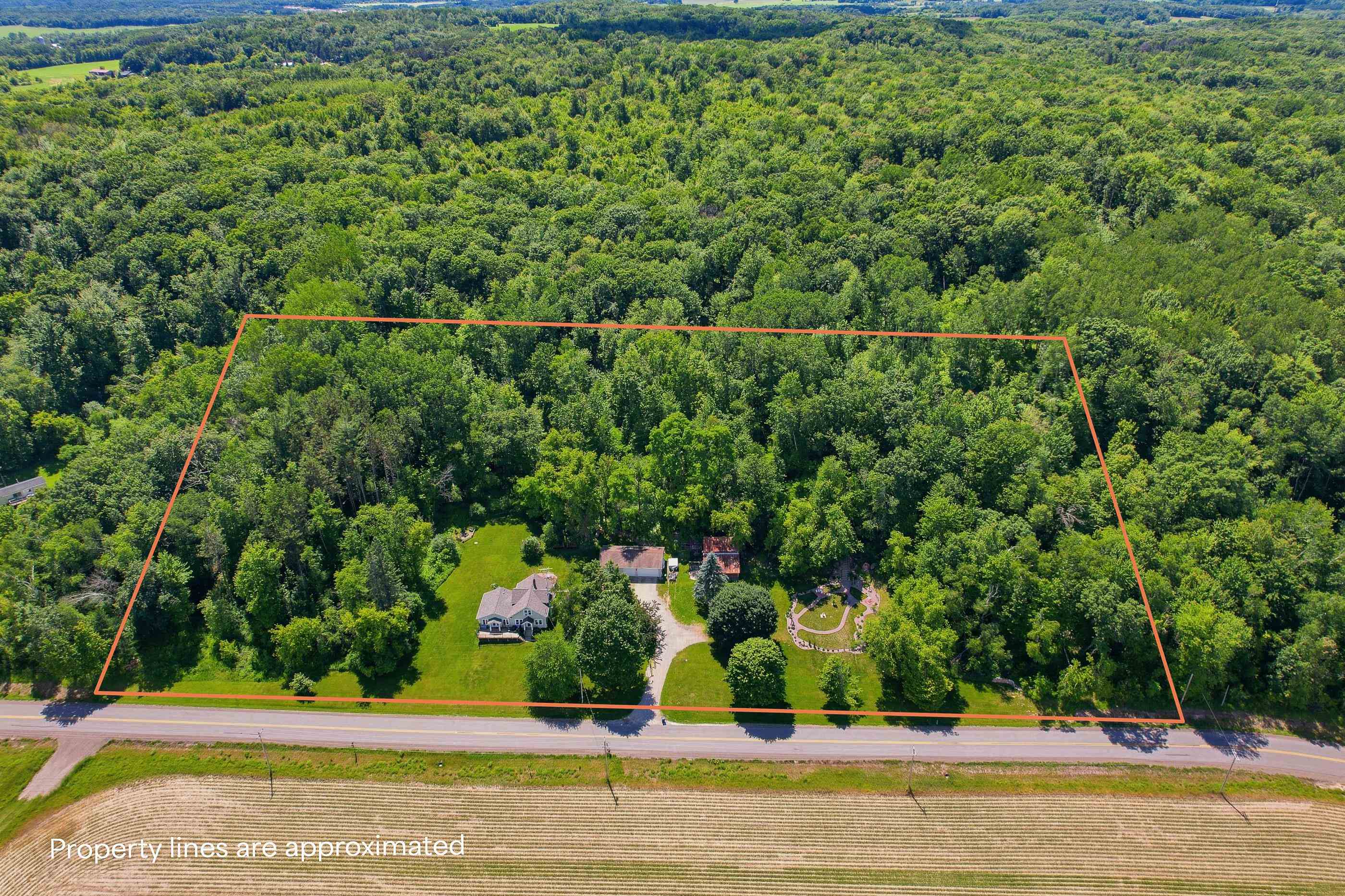 N4825 COUNTY ROAD Q, Waupaca, Wisconsin 54981, 4 Bedrooms Bedrooms, ,2 BathroomsBathrooms,Residential,For Sale,N4825 COUNTY ROAD Q,22602946