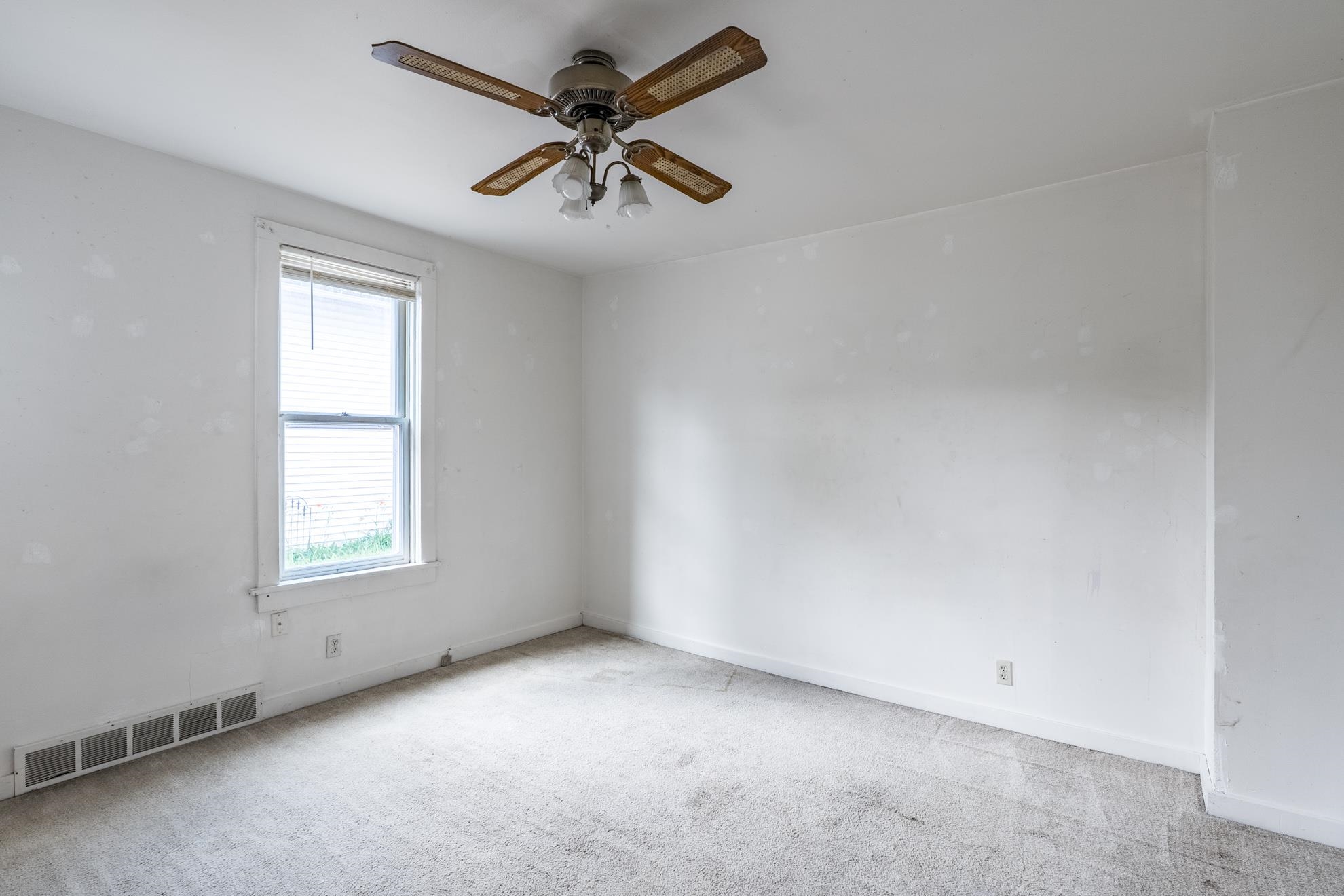 111 POLK STREET, Merrill, Wisconsin 54452, 1 Bedroom Bedrooms, ,1 BathroomBathrooms,Multi-family,For Sale,111 POLK STREET,22602947