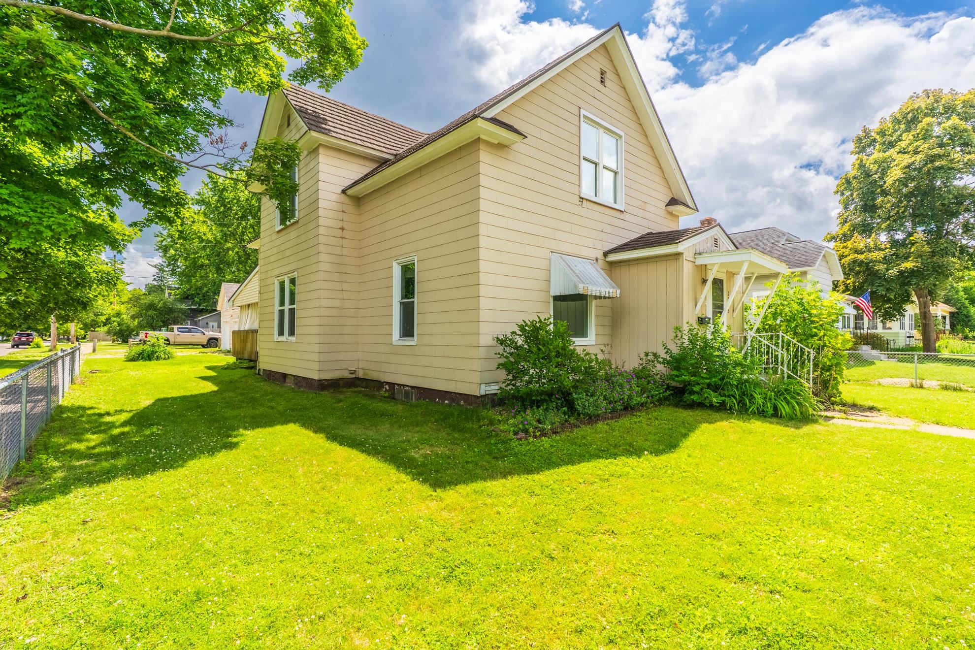 2513 GOWEN STREET, Wausau, Wisconsin 54403, 3 Bedrooms Bedrooms, ,2 BathroomsBathrooms,Residential,For Sale,2513 GOWEN STREET,22602949