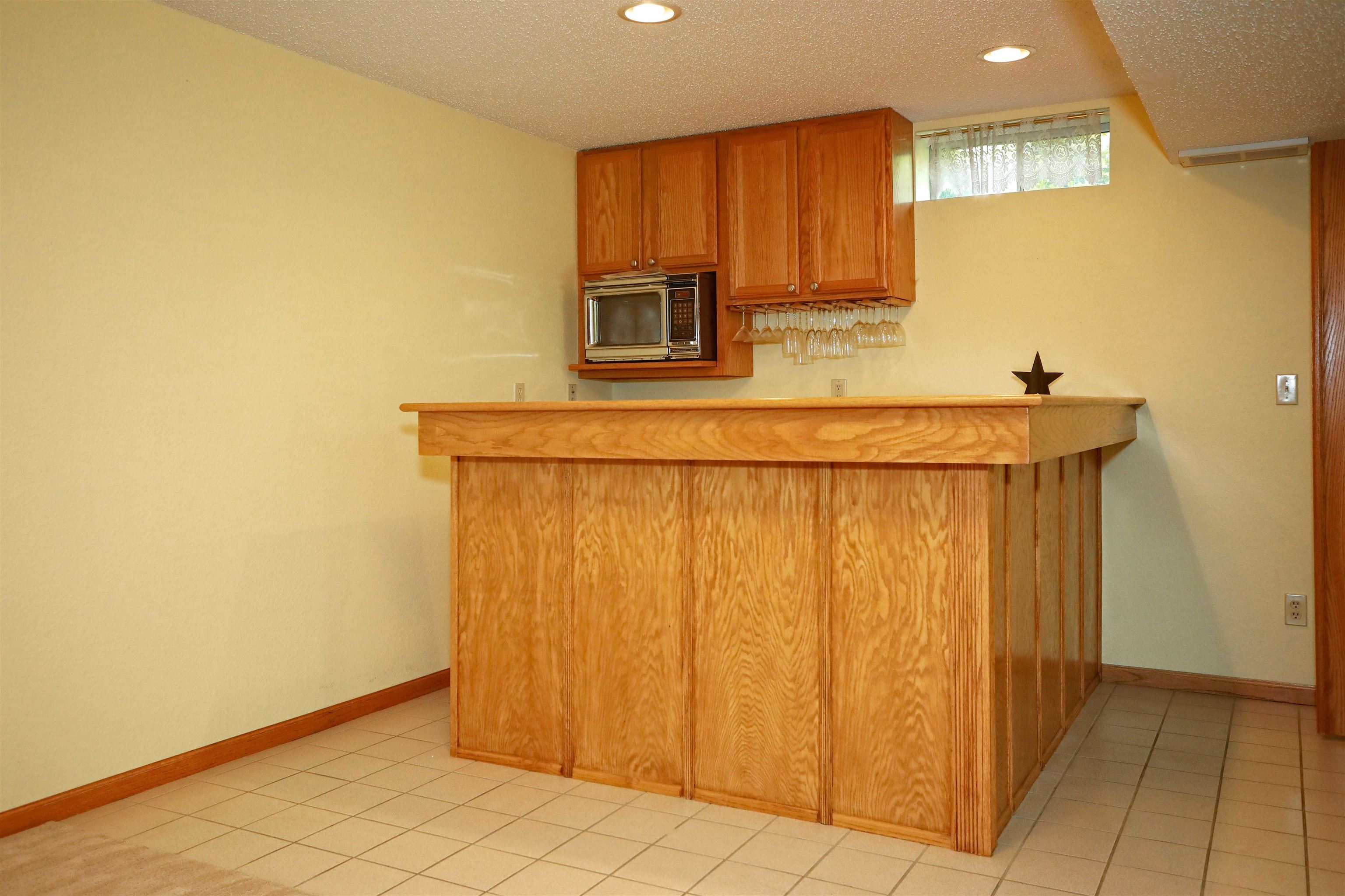 1424 OXBOW ROAD, Stevens Point, Wisconsin 54482, 3 Bedrooms Bedrooms, ,3 BathroomsBathrooms,Residential,For Sale,1424 OXBOW ROAD,22602951