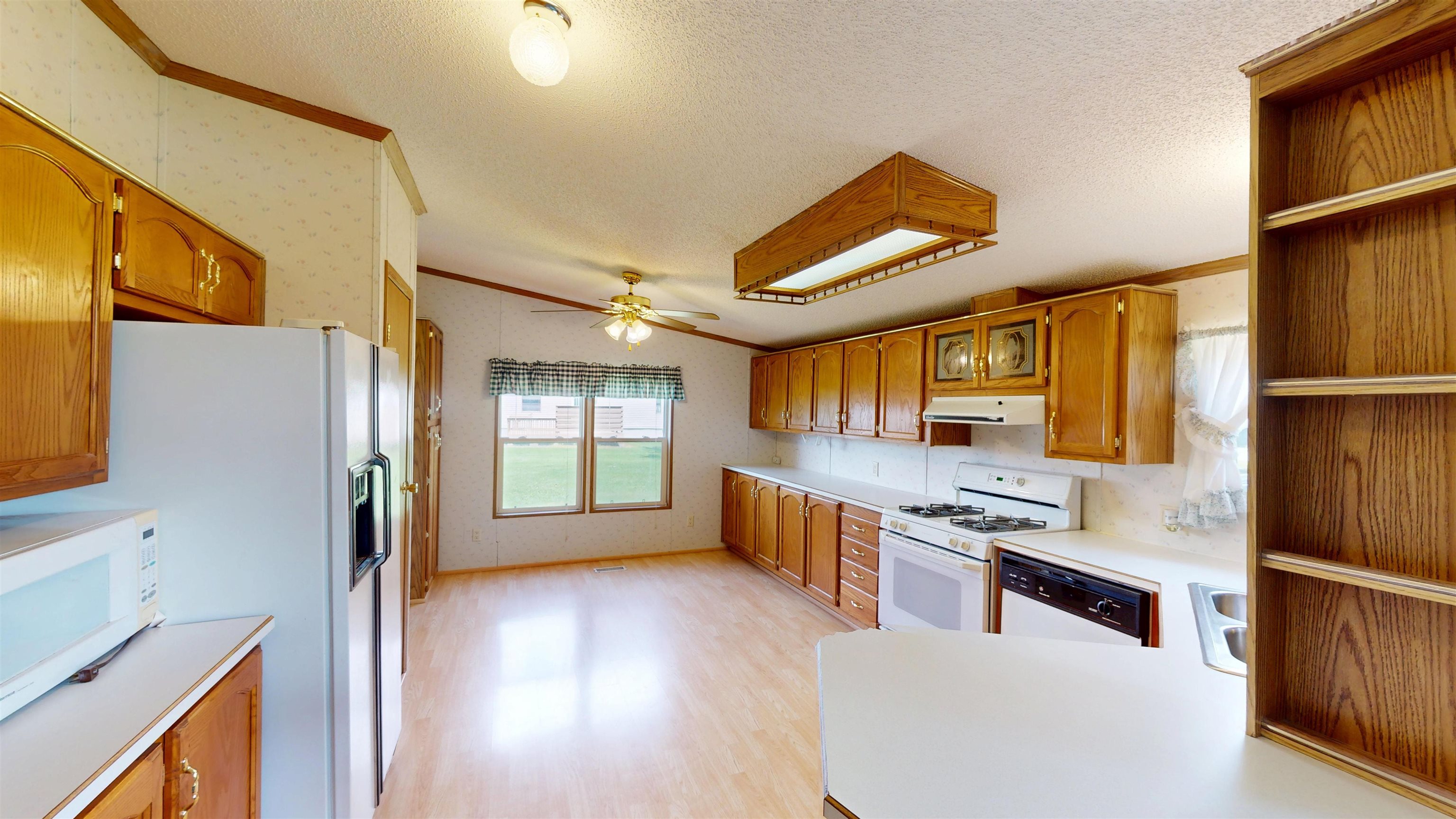 206138 COUNTY ROAD M, Stratford, Wisconsin 54484, 3 Bedrooms Bedrooms, ,2 BathroomsBathrooms,Residential,For Sale,206138 COUNTY ROAD M,22602954