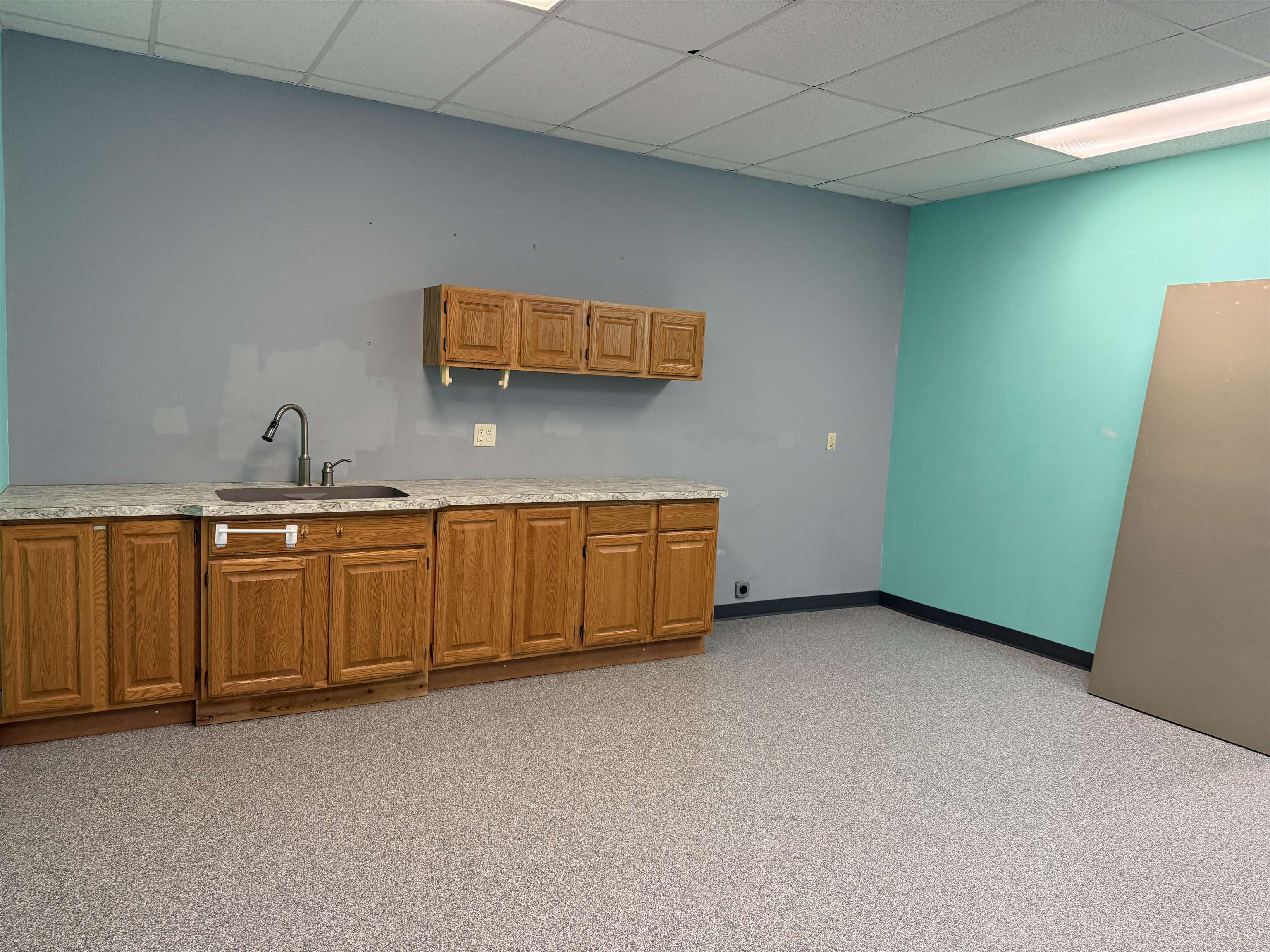 1009 W WISCONSIN STREET, Sparta, Wisconsin 54656-4220, ,Commercial/industrial,For Rent,1009 W WISCONSIN STREET,22602959