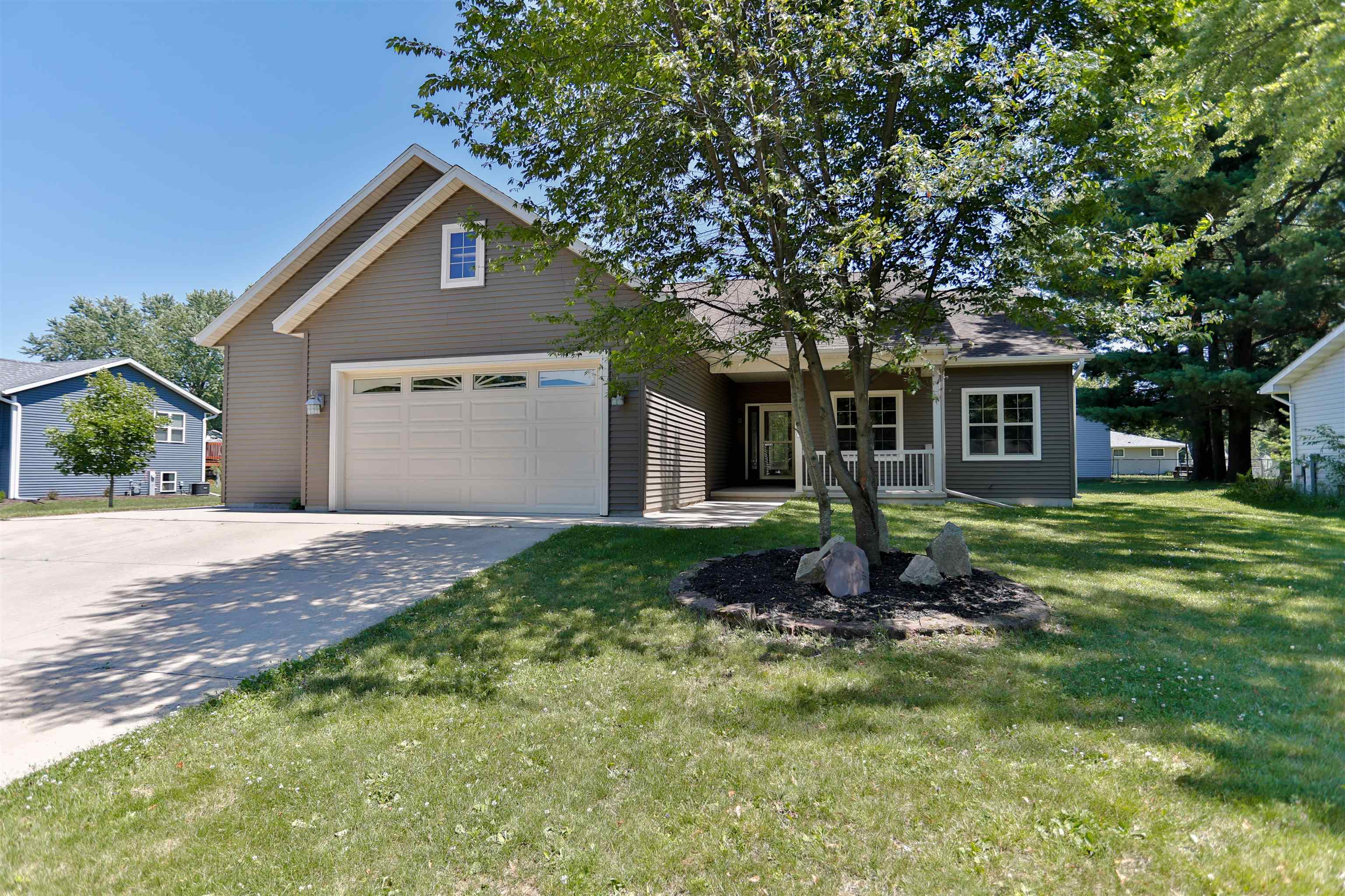 1615 GEMINI PLACE, Wausau, Wisconsin 54401, 3 Bedrooms Bedrooms, ,3 BathroomsBathrooms,Residential,For Sale,1615 GEMINI PLACE,22602972