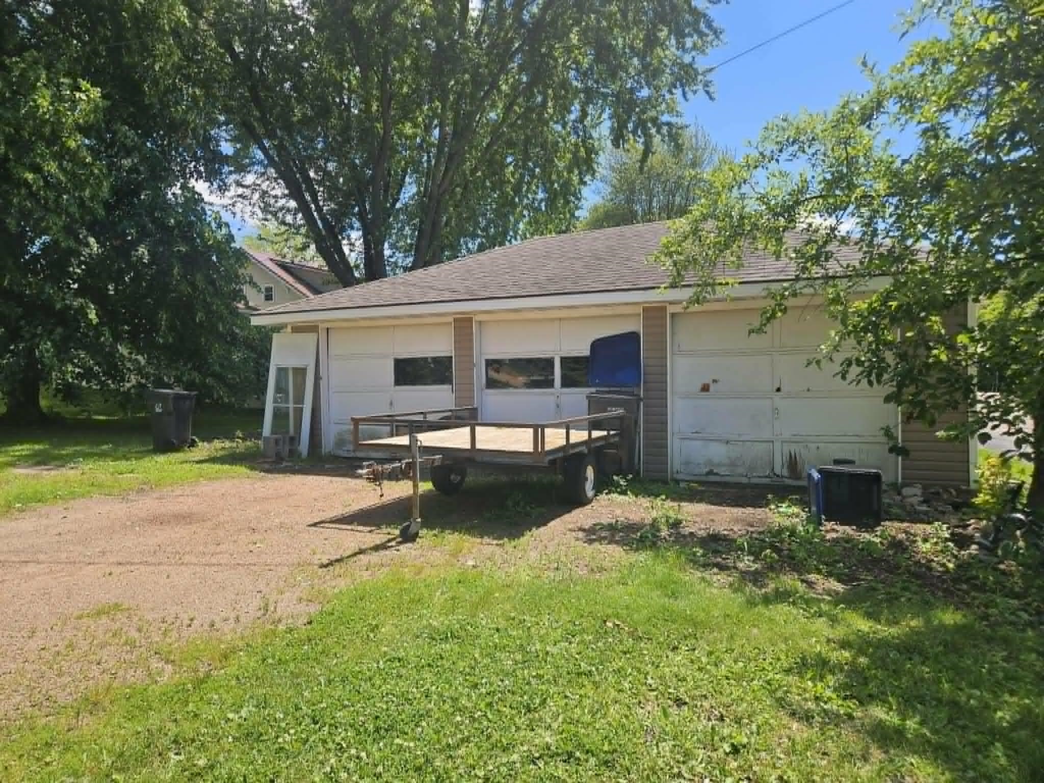 114 E 9TH STREET, Marshfield, Wisconsin 54449, ,Multi-family,For Sale,114 E 9TH STREET,22602974
