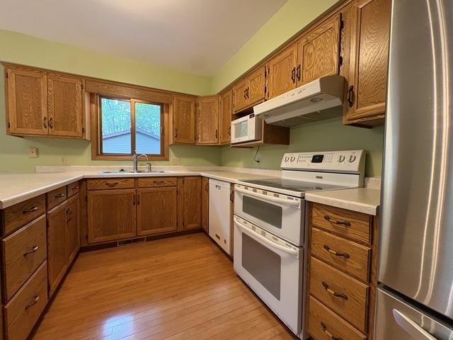 406 EVERGREEN AVENUE, Marshfield, Wisconsin 54449, 3 Bedrooms Bedrooms, ,2 BathroomsBathrooms,Residential,For Sale,406 EVERGREEN AVENUE,22602978