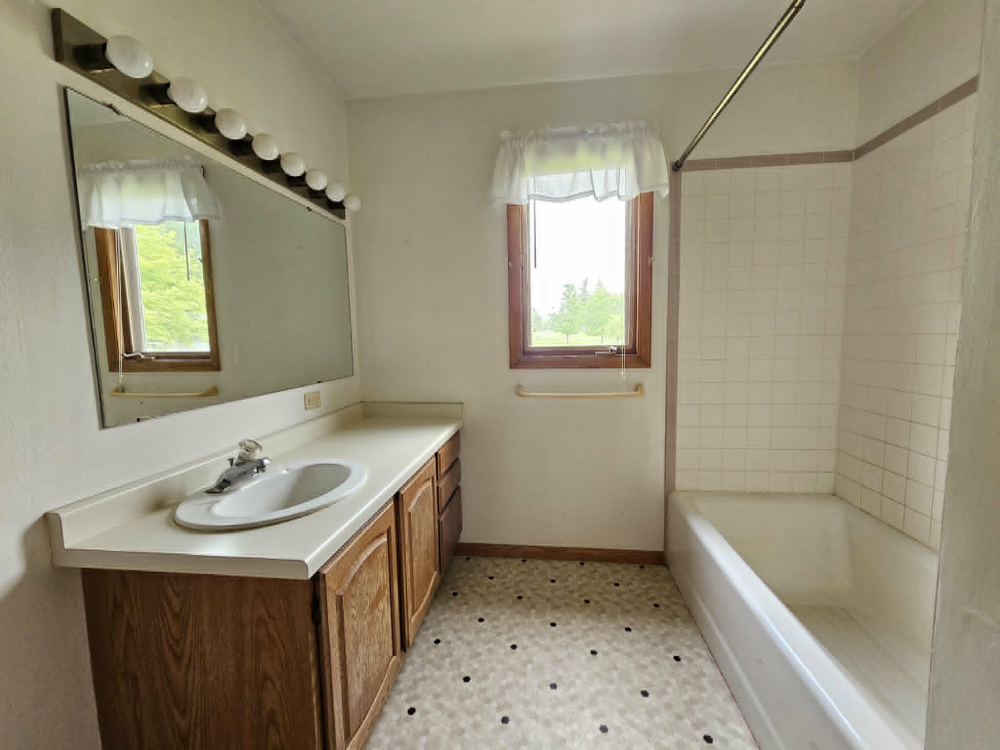 827 W NORTH STREET, Marshfield, Wisconsin 54449, 3 Bedrooms Bedrooms, ,1 BathroomBathrooms,Residential,For Sale,827 W NORTH STREET,22602986