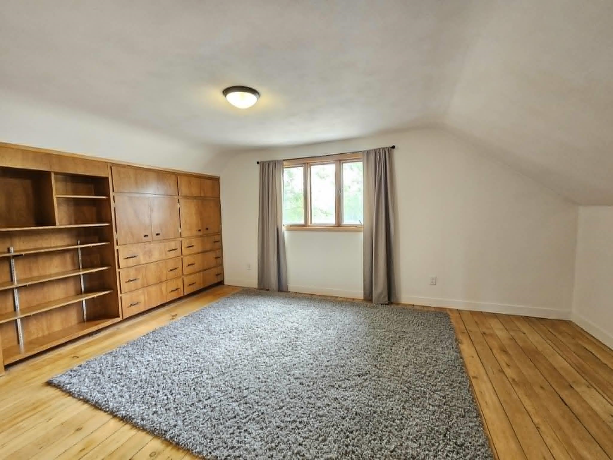 827 W NORTH STREET, Marshfield, Wisconsin 54449, 3 Bedrooms Bedrooms, ,1 BathroomBathrooms,Residential,For Sale,827 W NORTH STREET,22602986