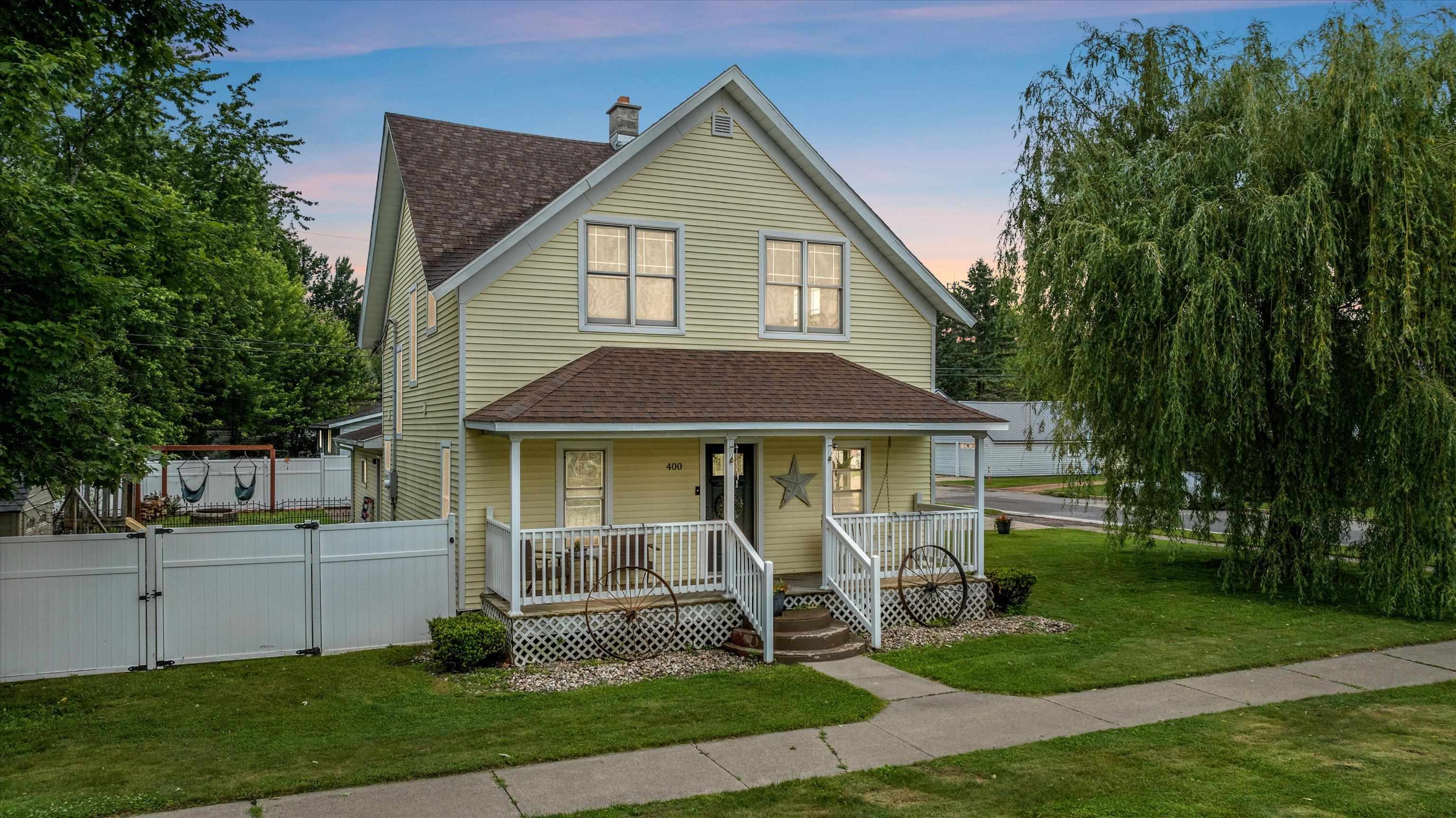 400 W MAIN STREET, Spencer, Wisconsin 54479, 3 Bedrooms Bedrooms, ,2 BathroomsBathrooms,Residential,For Sale,400 W MAIN STREET,22603021