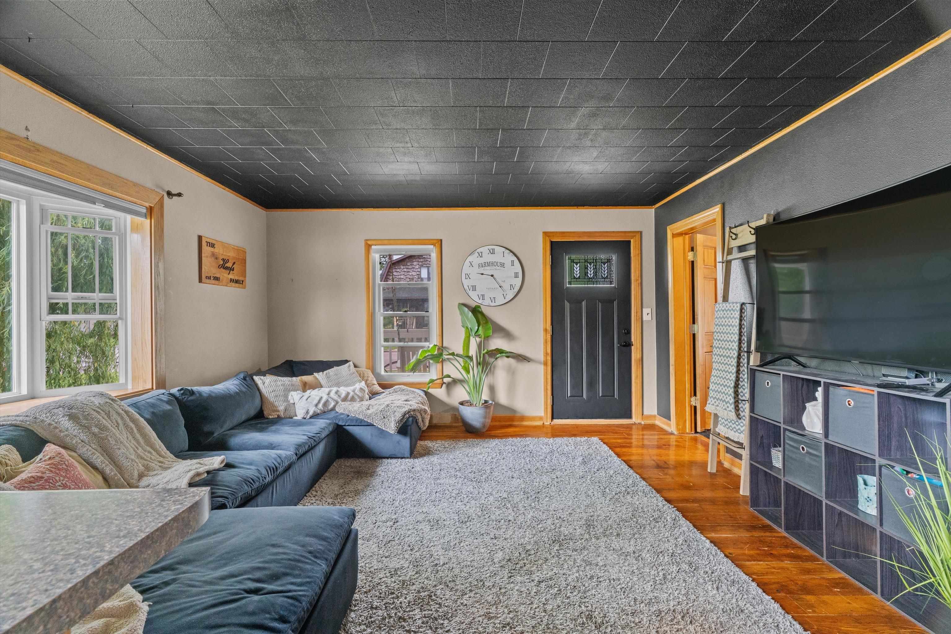 400 W MAIN STREET, Spencer, Wisconsin 54479, 3 Bedrooms Bedrooms, ,2 BathroomsBathrooms,Residential,For Sale,400 W MAIN STREET,22603021