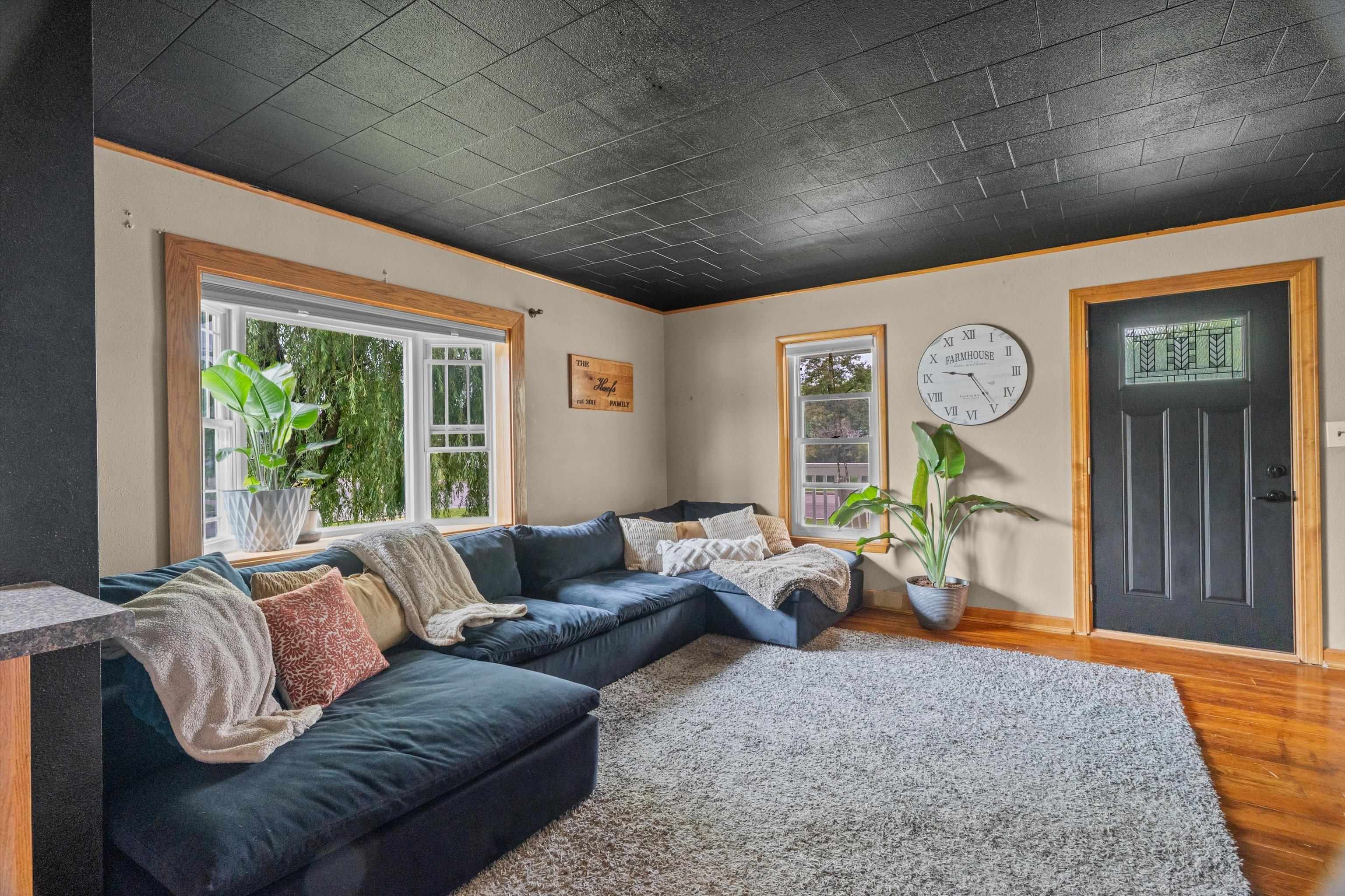 400 W MAIN STREET, Spencer, Wisconsin 54479, 3 Bedrooms Bedrooms, ,2 BathroomsBathrooms,Residential,For Sale,400 W MAIN STREET,22603021