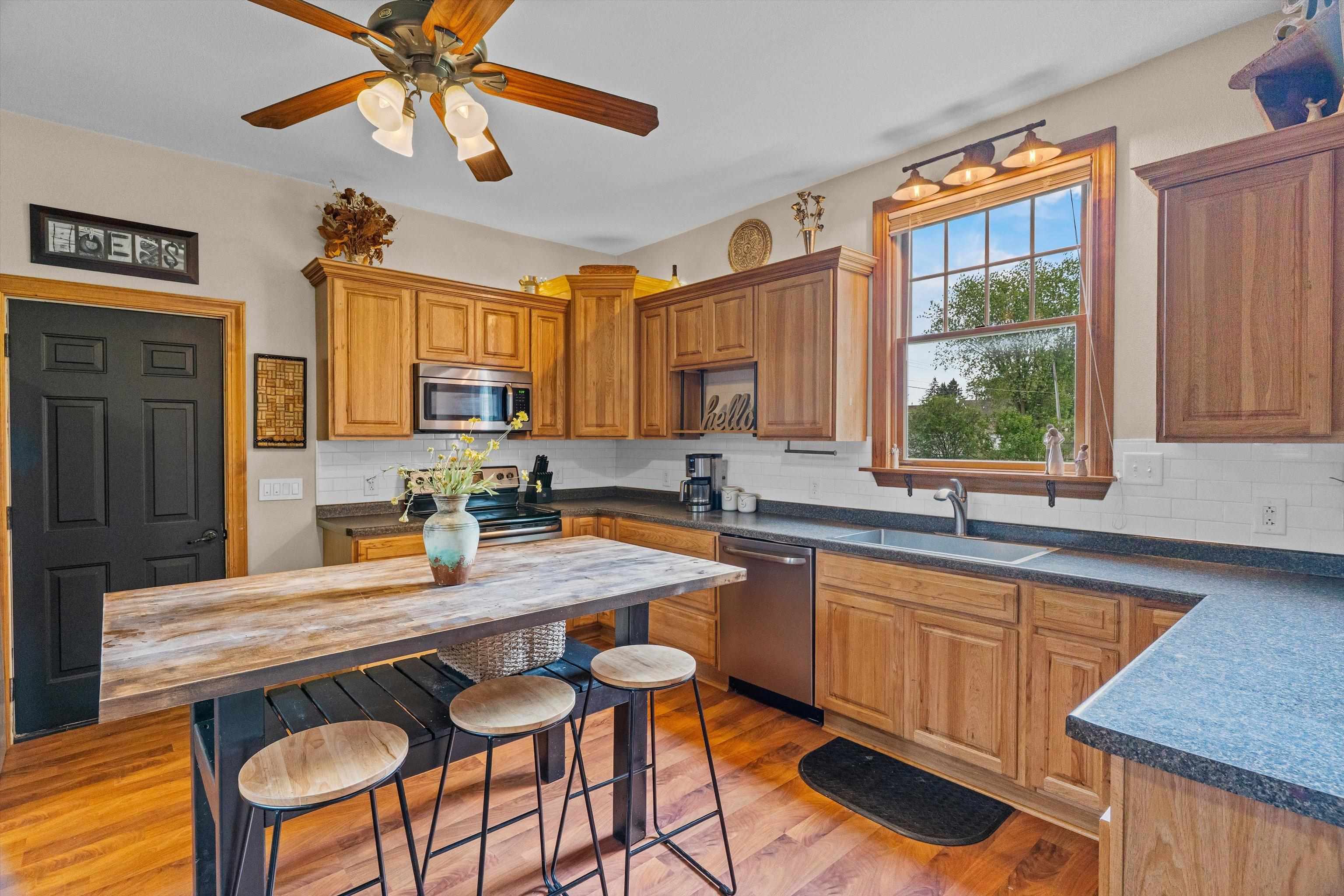 400 W MAIN STREET, Spencer, Wisconsin 54479, 3 Bedrooms Bedrooms, ,2 BathroomsBathrooms,Residential,For Sale,400 W MAIN STREET,22603021