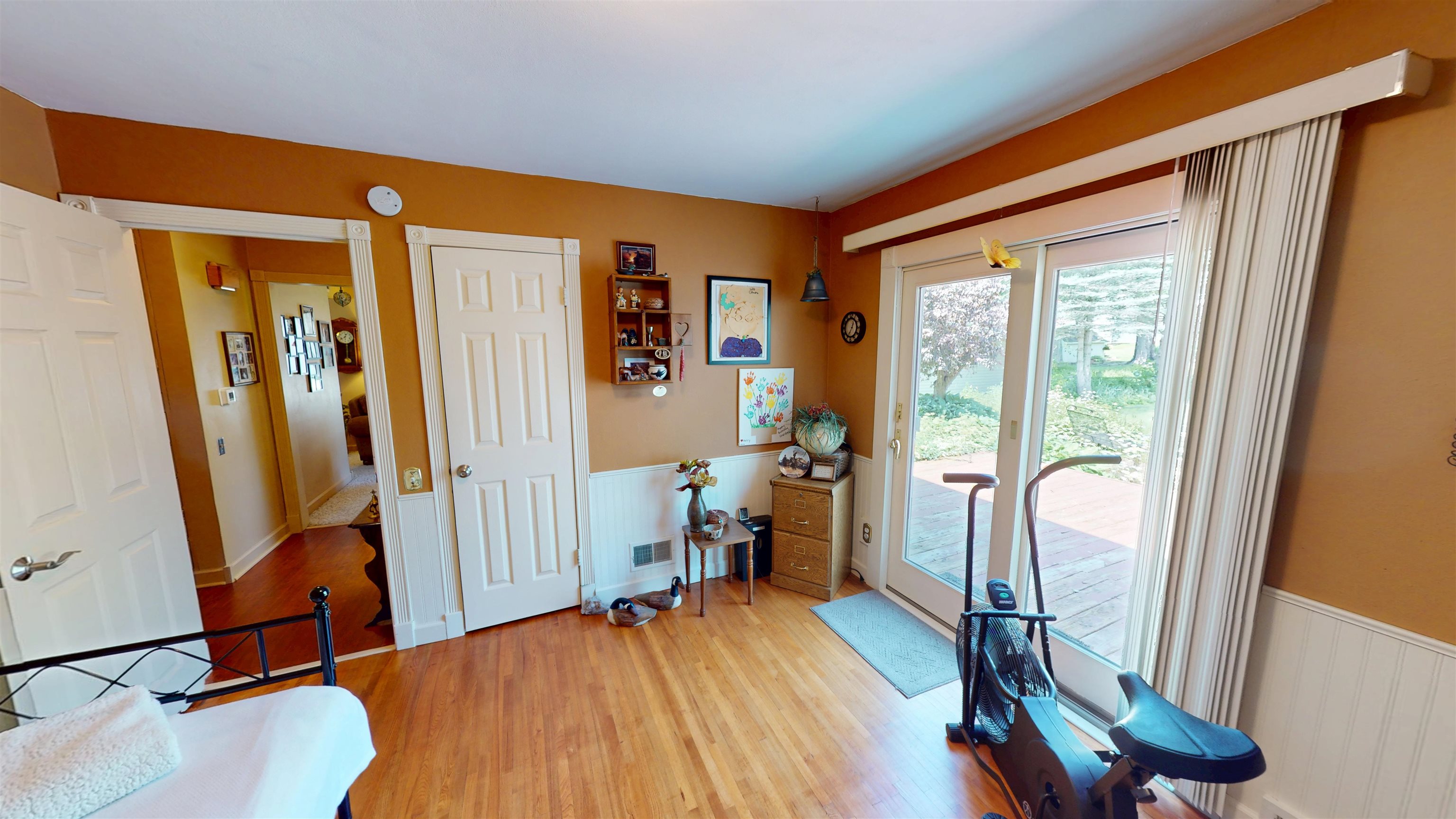 1011 W PARK STREET, Marshfield, Wisconsin 54449, 3 Bedrooms Bedrooms, ,1 BathroomBathrooms,Residential,For Sale,1011 W PARK STREET,22603029