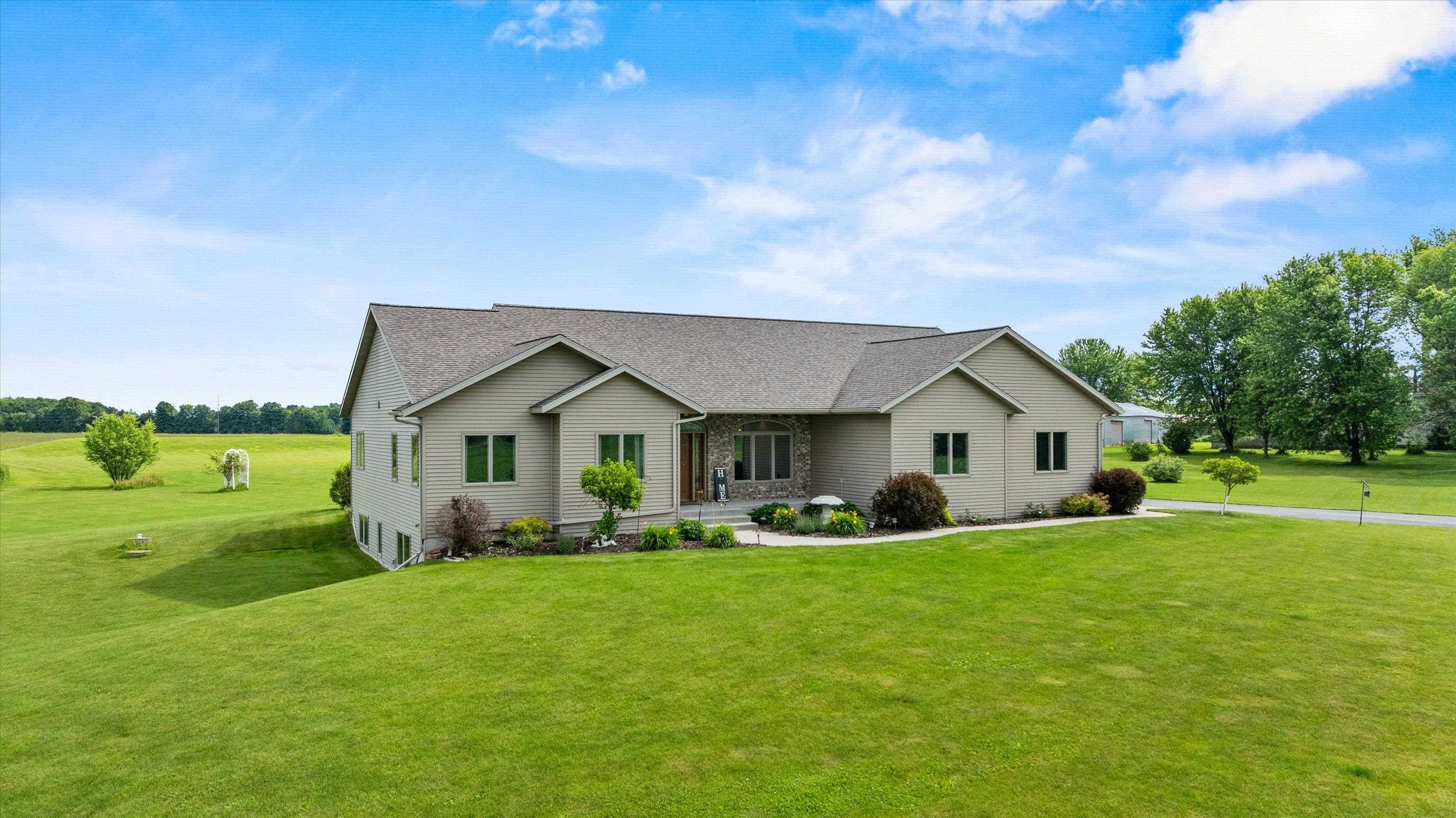 8072 MILL CREEK ROAD, Marshfield, Wisconsin 54449, 3 Bedrooms Bedrooms, ,3 BathroomsBathrooms,Residential,For Sale,8072 MILL CREEK ROAD,22603030