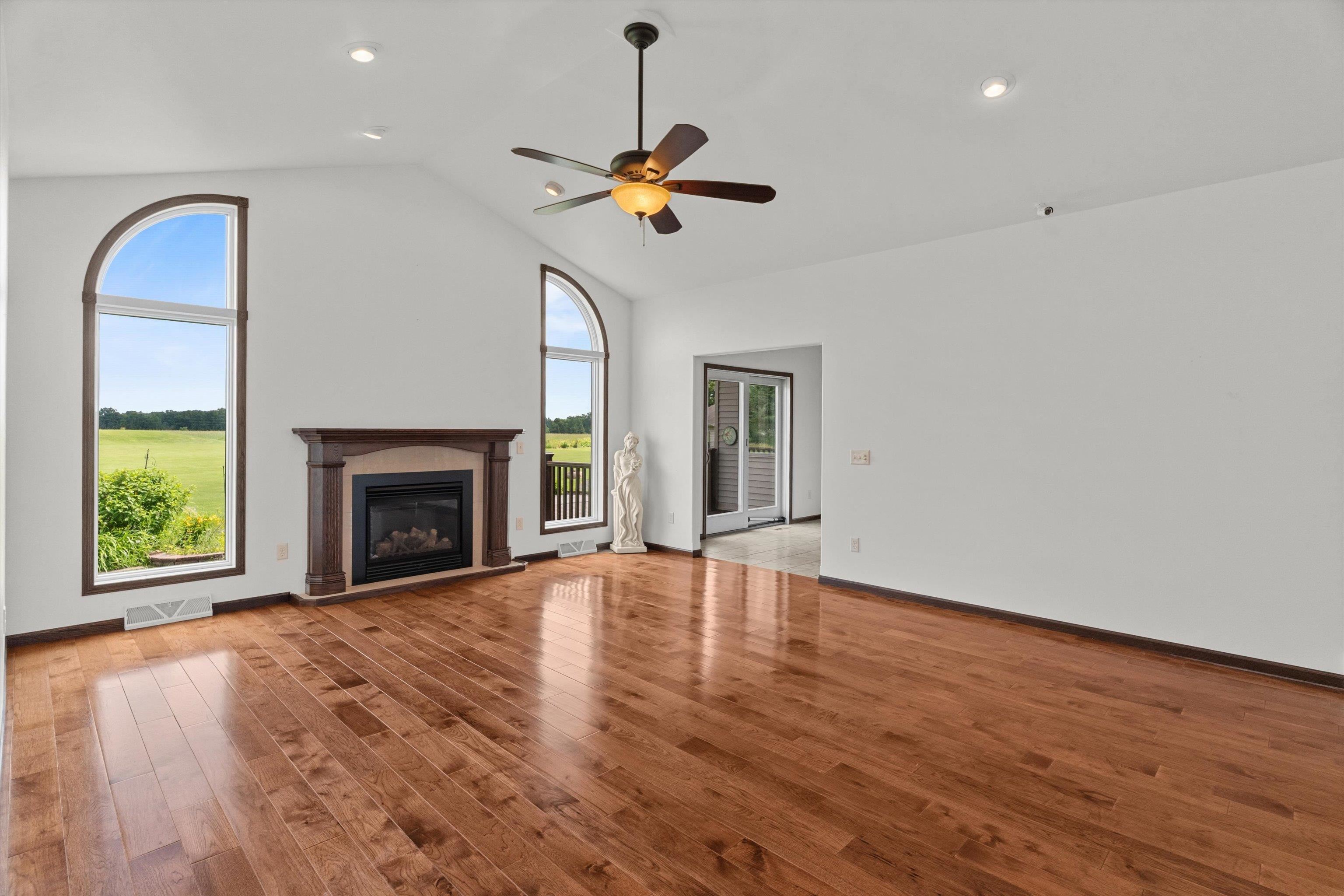 8072 MILL CREEK ROAD, Marshfield, Wisconsin 54449, 3 Bedrooms Bedrooms, ,3 BathroomsBathrooms,Residential,For Sale,8072 MILL CREEK ROAD,22603030