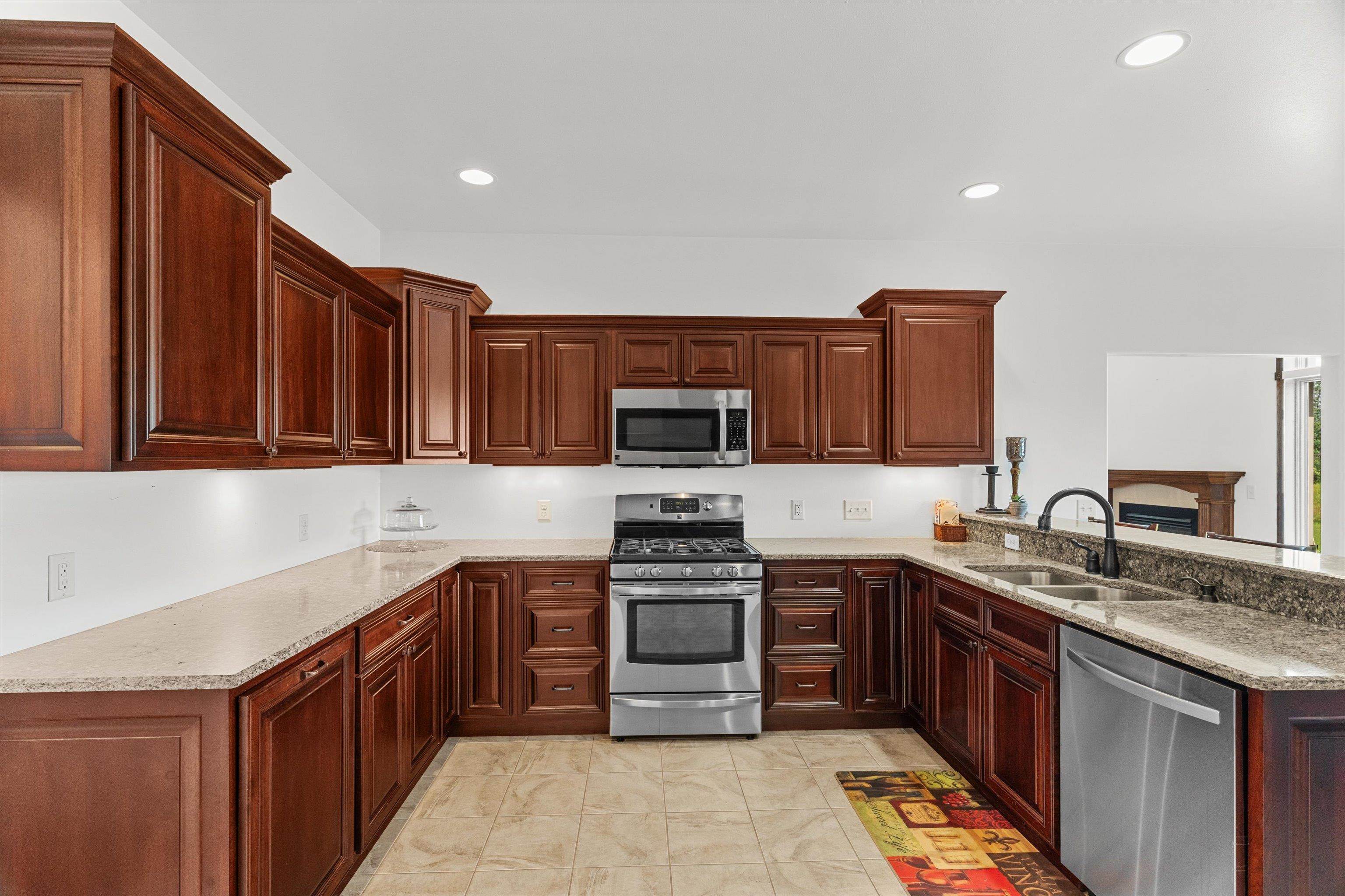 8072 MILL CREEK ROAD, Marshfield, Wisconsin 54449, 3 Bedrooms Bedrooms, ,3 BathroomsBathrooms,Residential,For Sale,8072 MILL CREEK ROAD,22603030