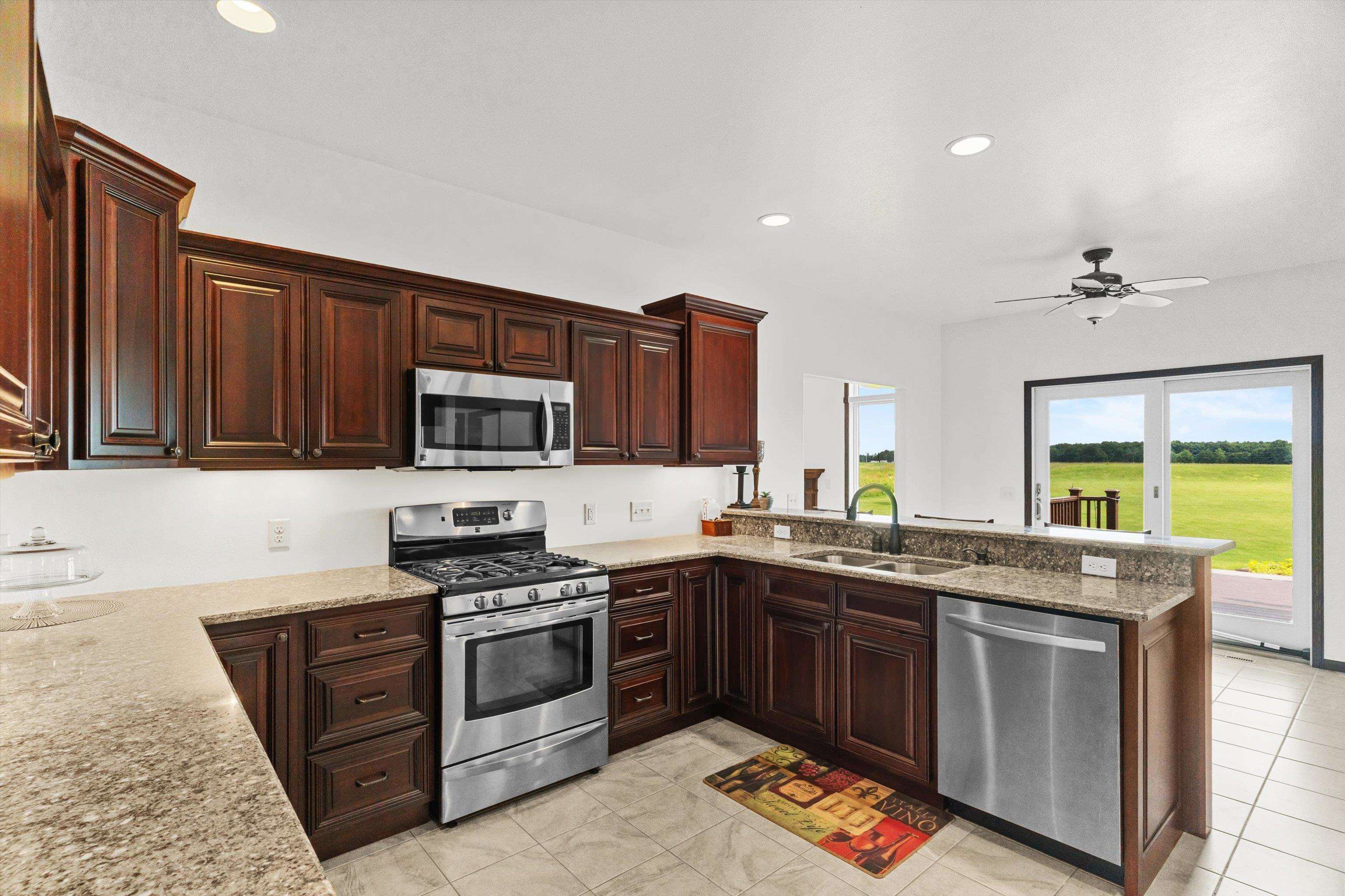 8072 MILL CREEK ROAD, Marshfield, Wisconsin 54449, 3 Bedrooms Bedrooms, ,3 BathroomsBathrooms,Residential,For Sale,8072 MILL CREEK ROAD,22603030