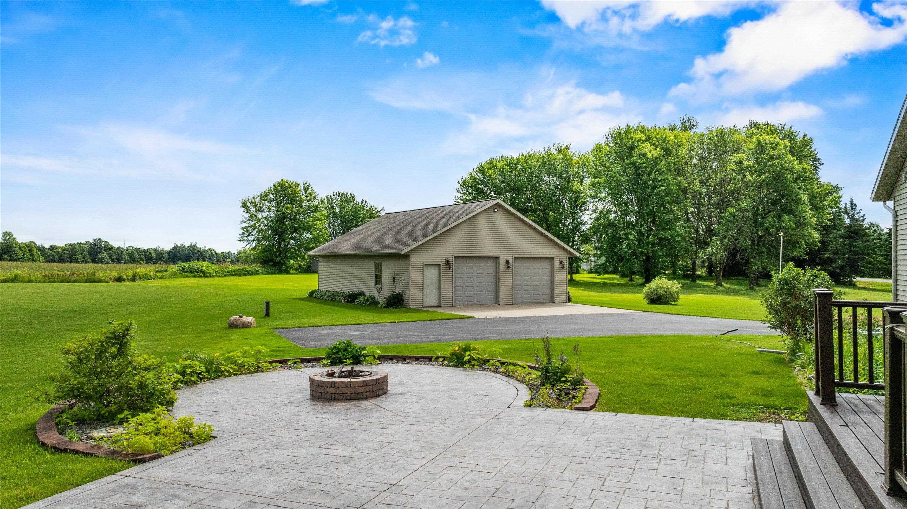 8072 MILL CREEK ROAD, Marshfield, Wisconsin 54449, 3 Bedrooms Bedrooms, ,3 BathroomsBathrooms,Residential,For Sale,8072 MILL CREEK ROAD,22603030