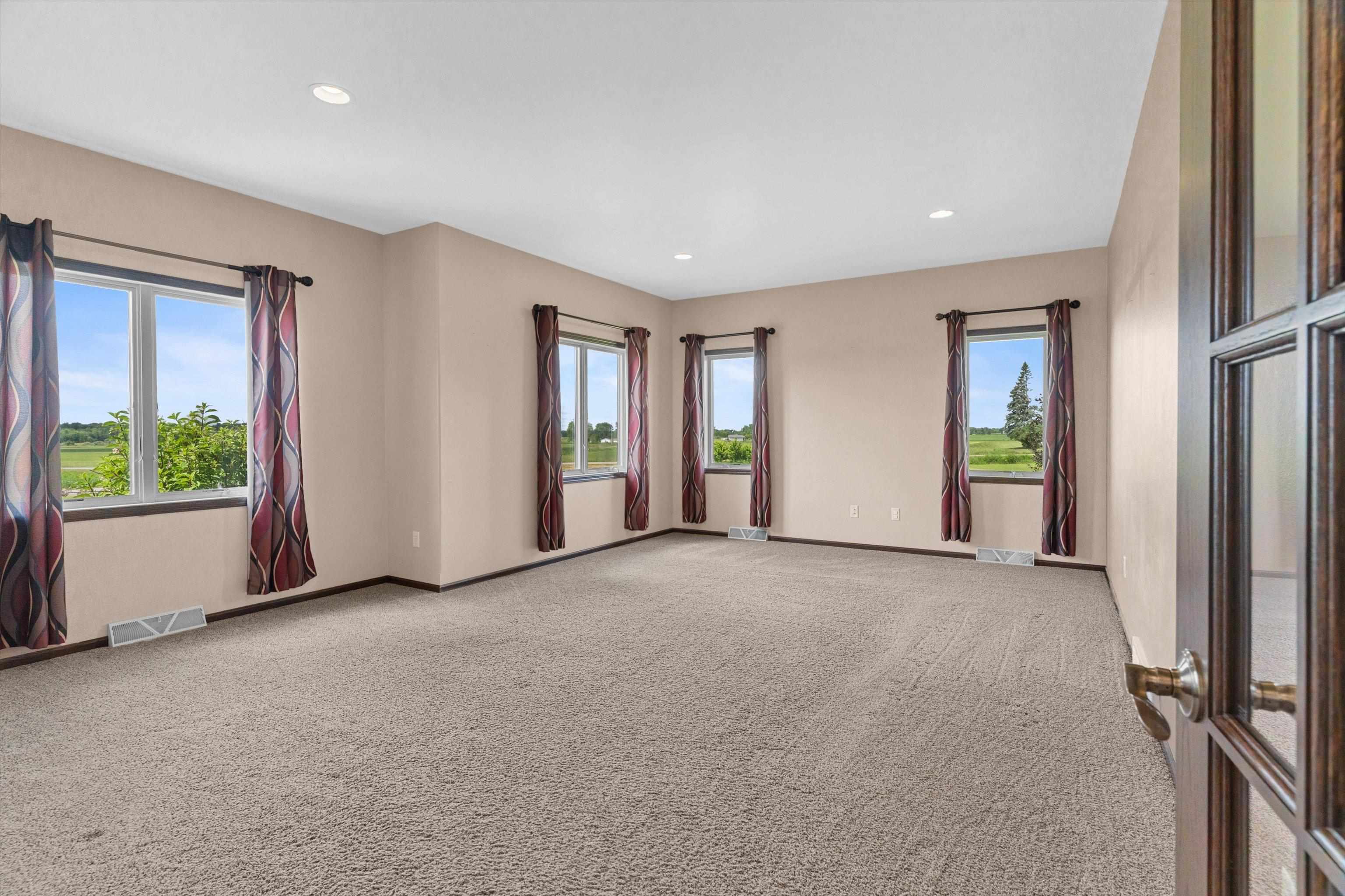 8072 MILL CREEK ROAD, Marshfield, Wisconsin 54449, 3 Bedrooms Bedrooms, ,3 BathroomsBathrooms,Residential,For Sale,8072 MILL CREEK ROAD,22603030