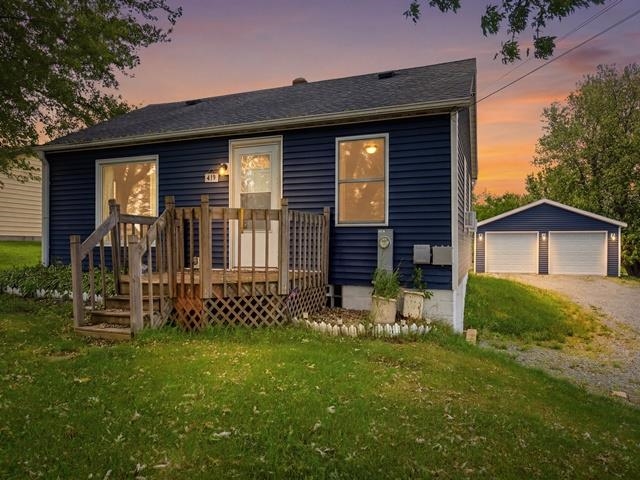 419 W MCMILLAN STREET, Marshfield, Wisconsin 54449, 2 Bedrooms Bedrooms, ,1 BathroomBathrooms,Residential,For Sale,419 W MCMILLAN STREET,22603070