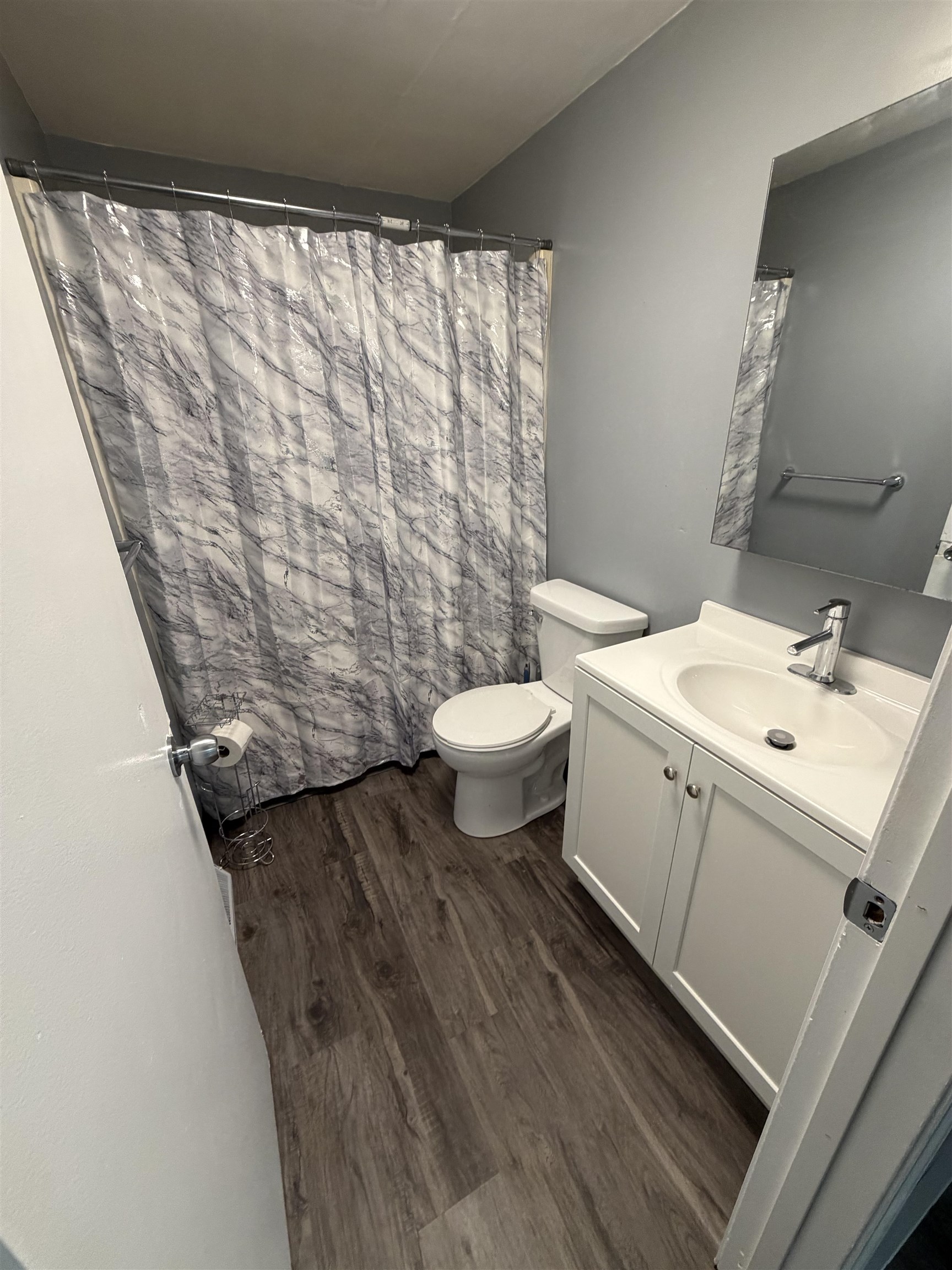 406 E LINDEN STREET, Abbotsford, Wisconsin 54405, 3 Bedrooms Bedrooms, ,1 BathroomBathrooms,Residential,For Sale,406 E LINDEN STREET,22603074