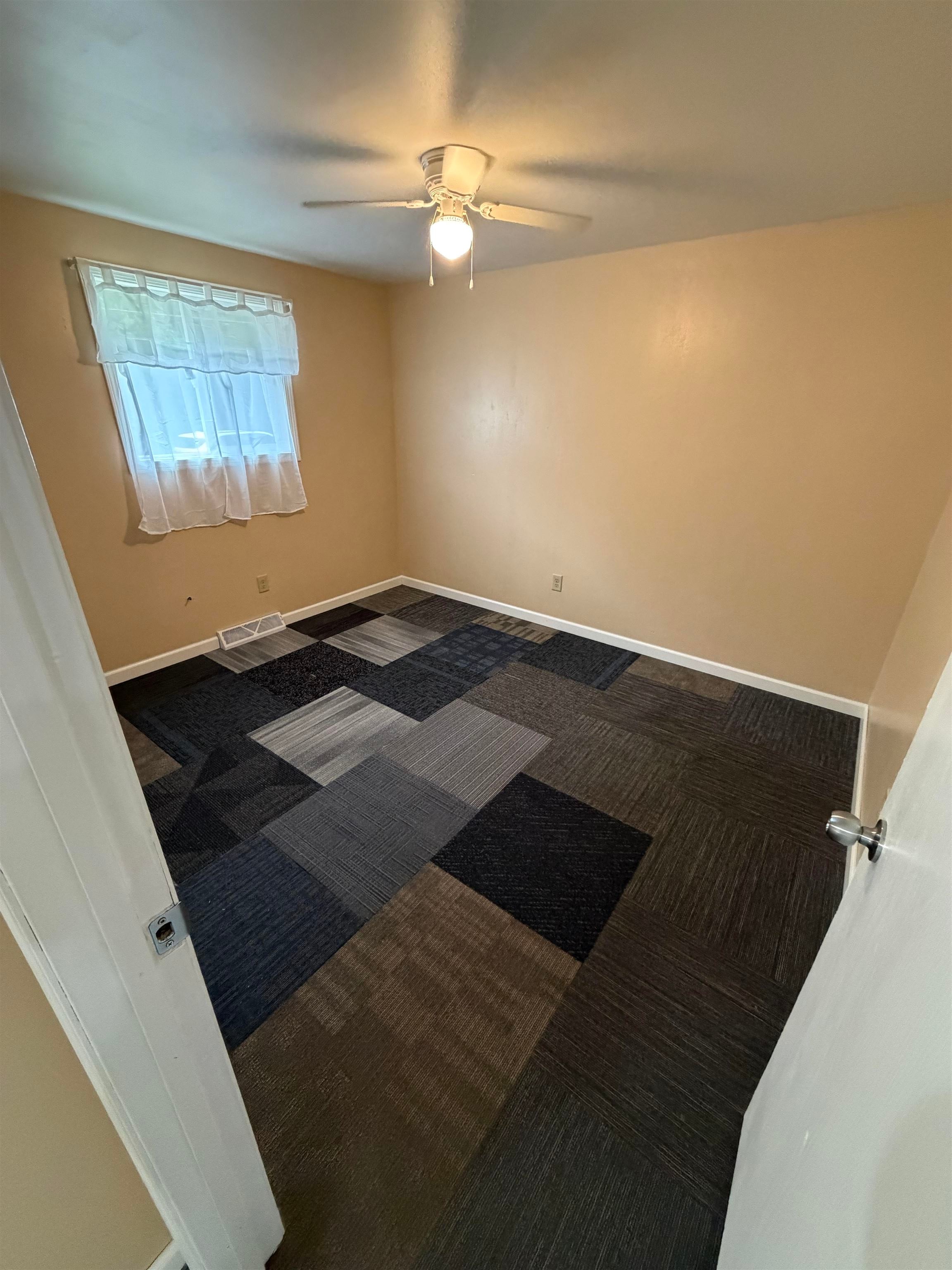 406 E LINDEN STREET, Abbotsford, Wisconsin 54405, 3 Bedrooms Bedrooms, ,1 BathroomBathrooms,Residential,For Sale,406 E LINDEN STREET,22603074