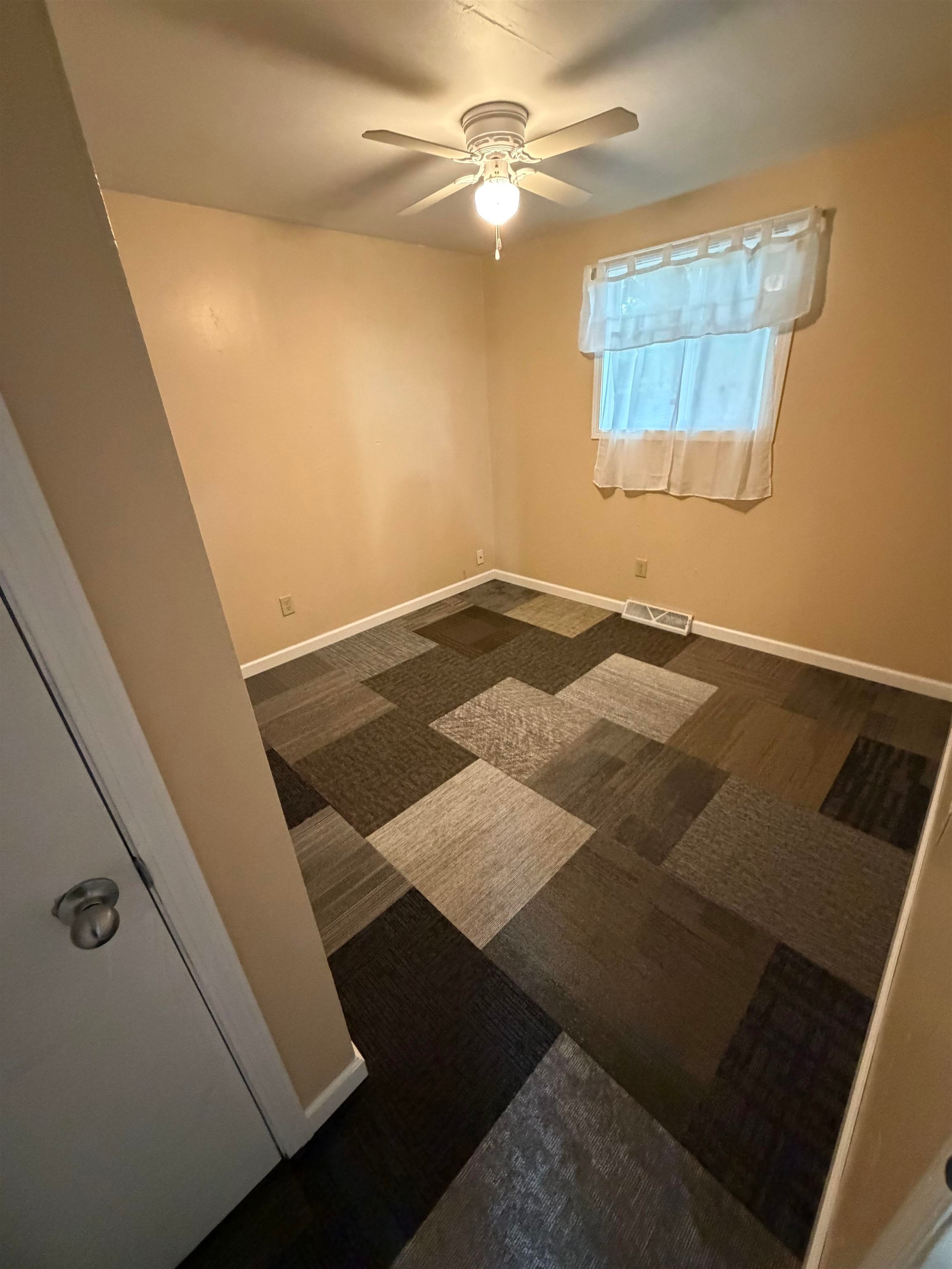 406 E LINDEN STREET, Abbotsford, Wisconsin 54405, 3 Bedrooms Bedrooms, ,1 BathroomBathrooms,Residential,For Sale,406 E LINDEN STREET,22603074