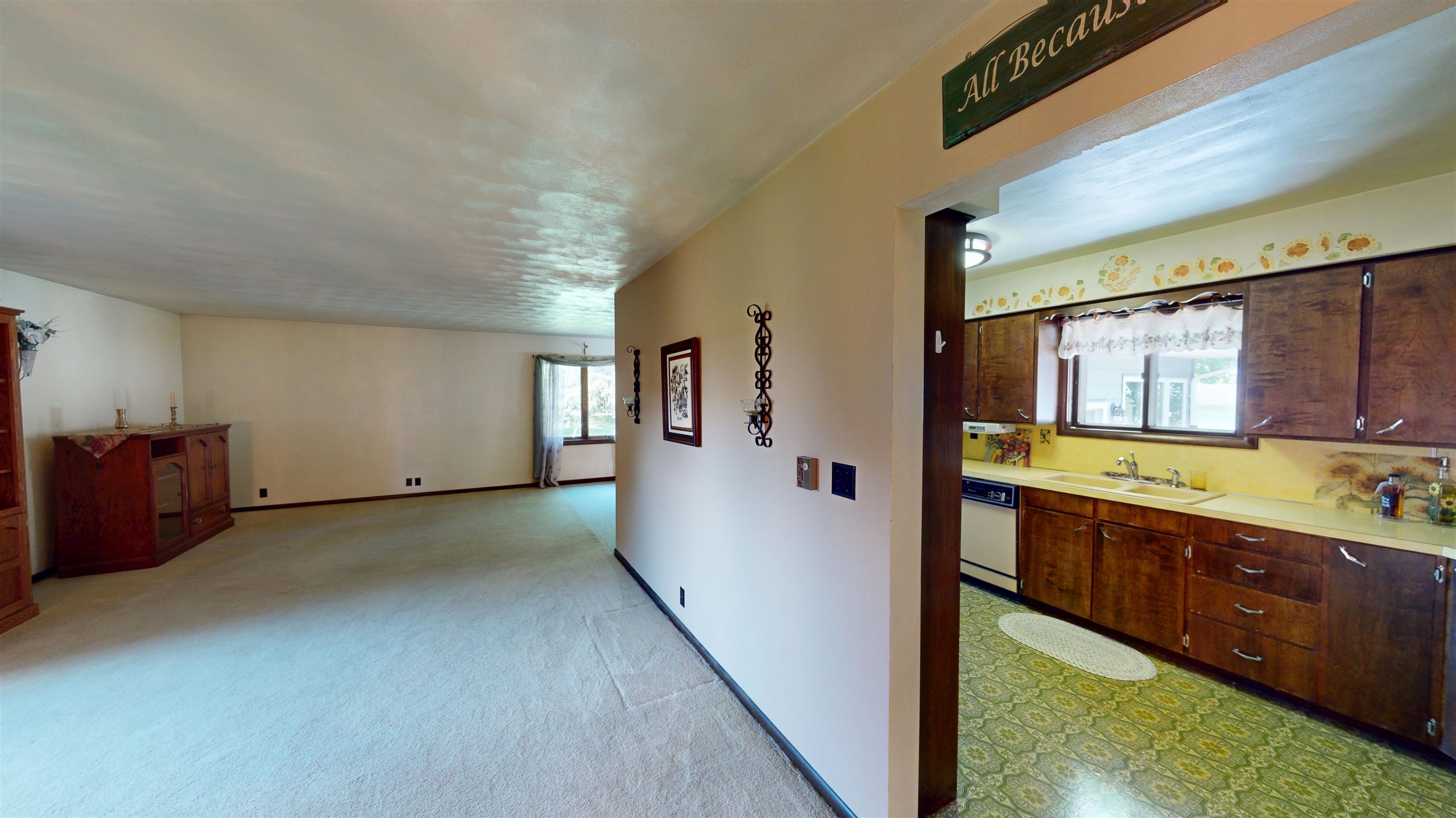 704 S Lasalle Street, Spencer, Wisconsin 54484, 2 Bedrooms Bedrooms, ,2 BathroomsBathrooms,Residential,For Sale,704 S Lasalle Street,22603097