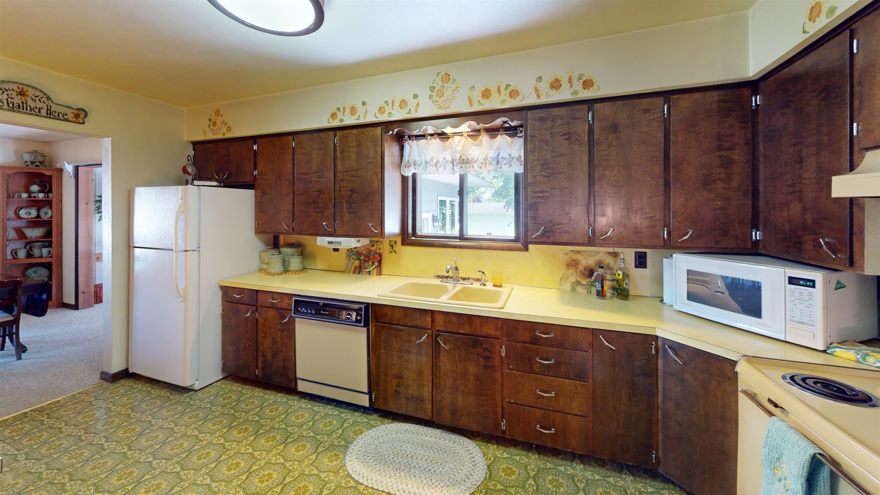 704 S Lasalle Street, Spencer, Wisconsin 54484, 2 Bedrooms Bedrooms, ,2 BathroomsBathrooms,Residential,For Sale,704 S Lasalle Street,22603097