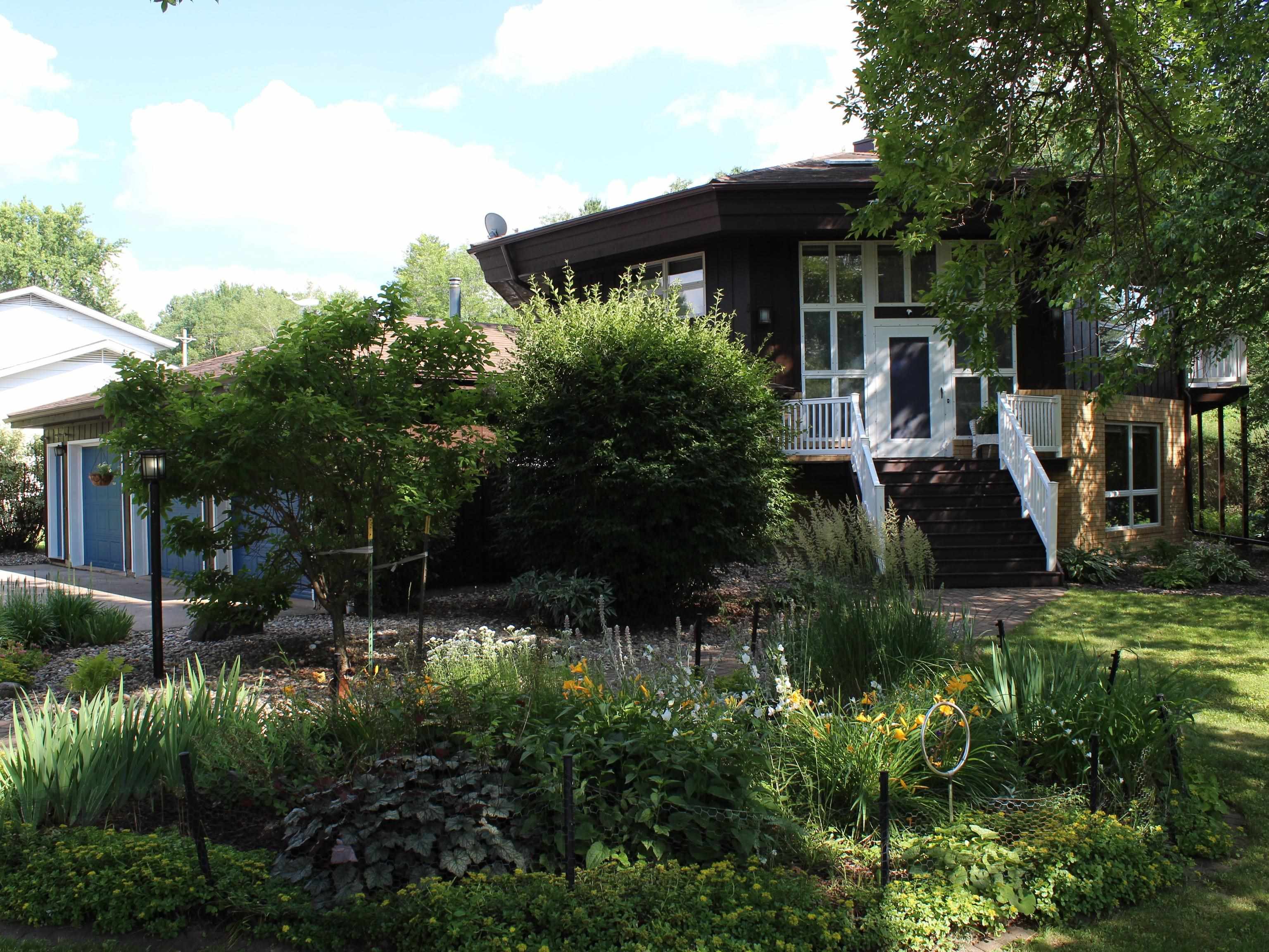 101 N ADAMS AVENUE, Marshfield, Wisconsin 54449, 4 Bedrooms Bedrooms, ,3 BathroomsBathrooms,Residential,For Sale,101 N ADAMS AVENUE,22603125