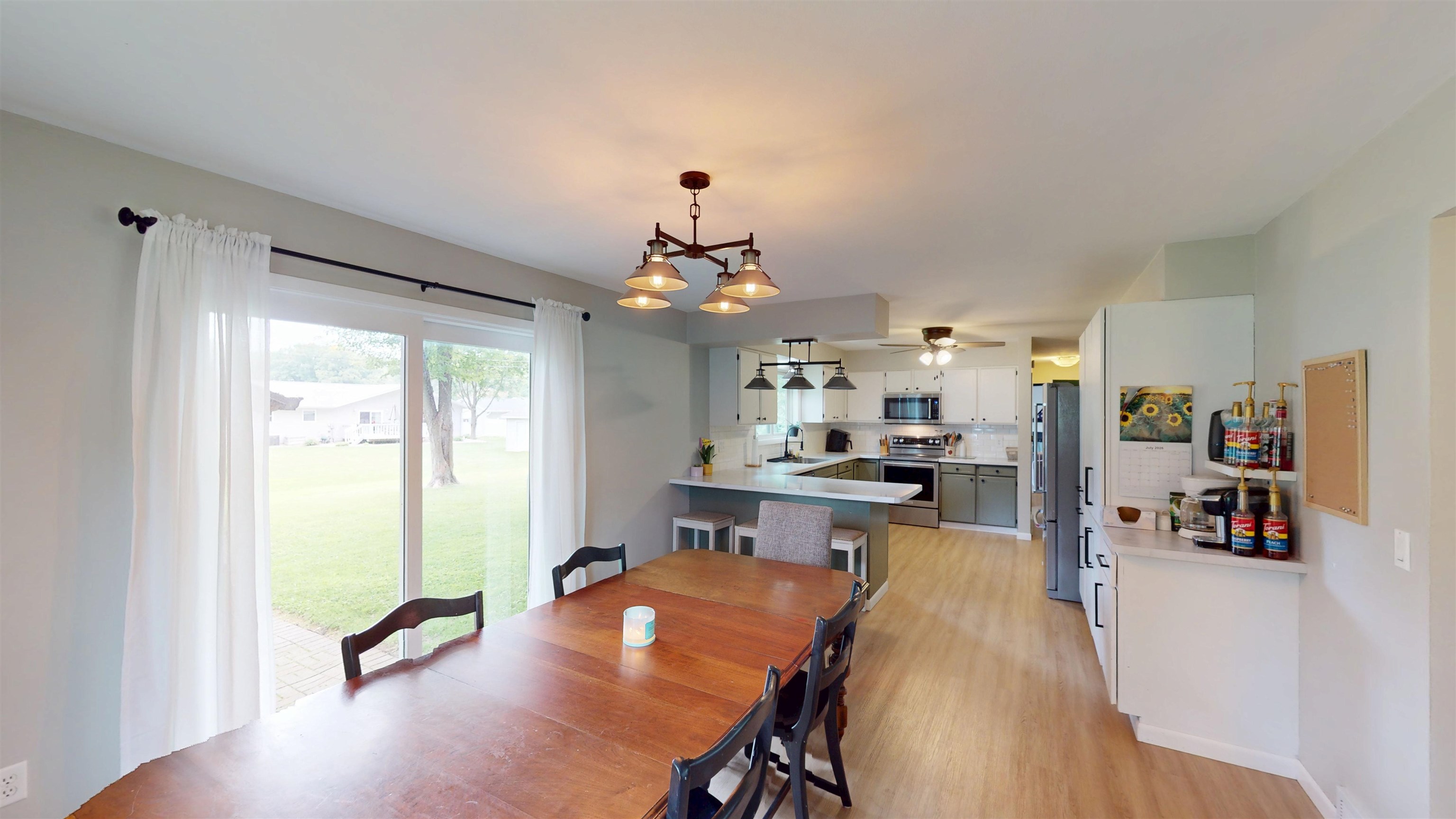 1222 E 18TH STREET, Marshfield, Wisconsin 54449, 4 Bedrooms Bedrooms, ,2 BathroomsBathrooms,Residential,For Sale,1222 E 18TH STREET,22603195