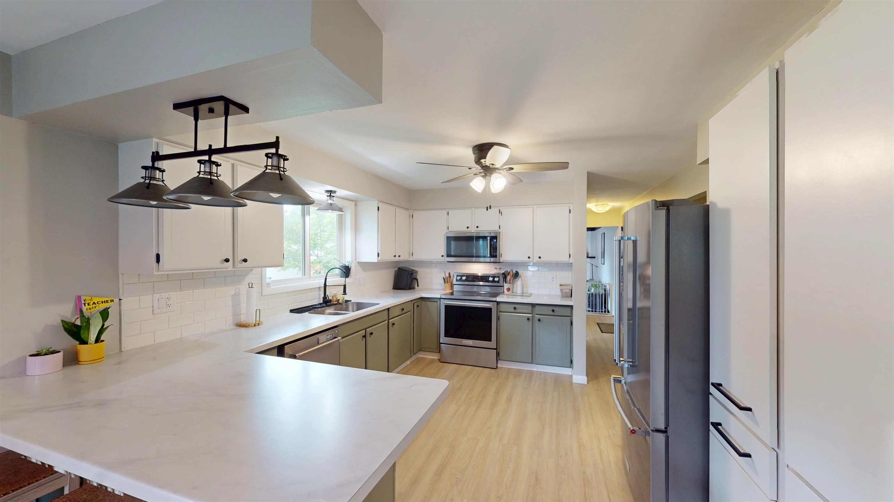 1222 E 18TH STREET, Marshfield, Wisconsin 54449, 4 Bedrooms Bedrooms, ,2 BathroomsBathrooms,Residential,For Sale,1222 E 18TH STREET,22603195