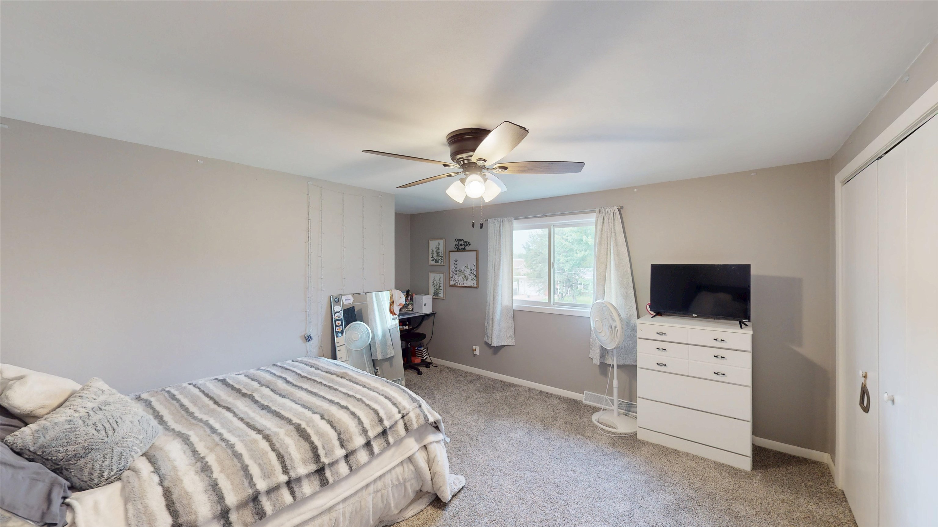 1222 E 18TH STREET, Marshfield, Wisconsin 54449, 4 Bedrooms Bedrooms, ,2 BathroomsBathrooms,Residential,For Sale,1222 E 18TH STREET,22603195
