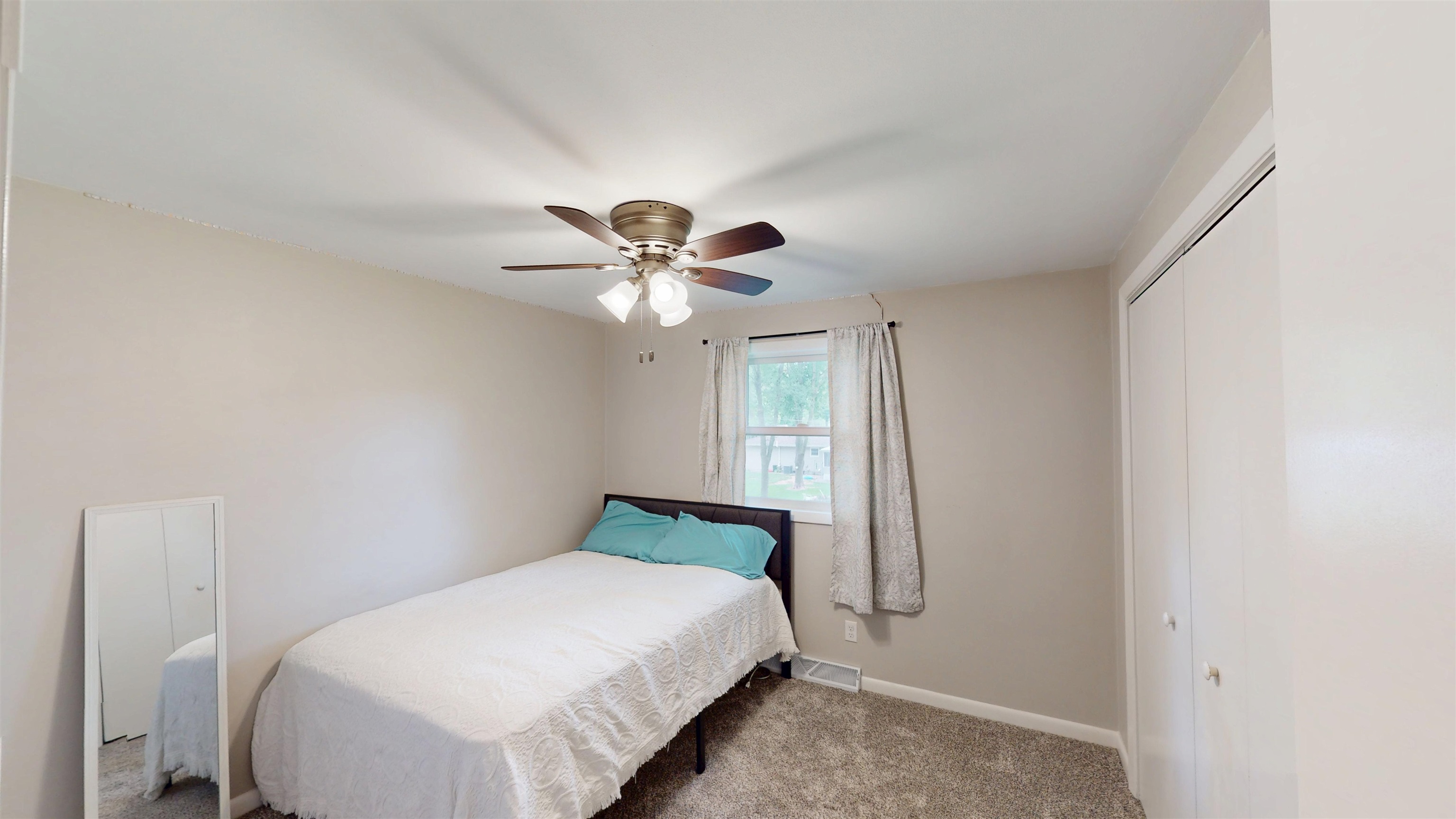 1222 E 18TH STREET, Marshfield, Wisconsin 54449, 4 Bedrooms Bedrooms, ,2 BathroomsBathrooms,Residential,For Sale,1222 E 18TH STREET,22603195