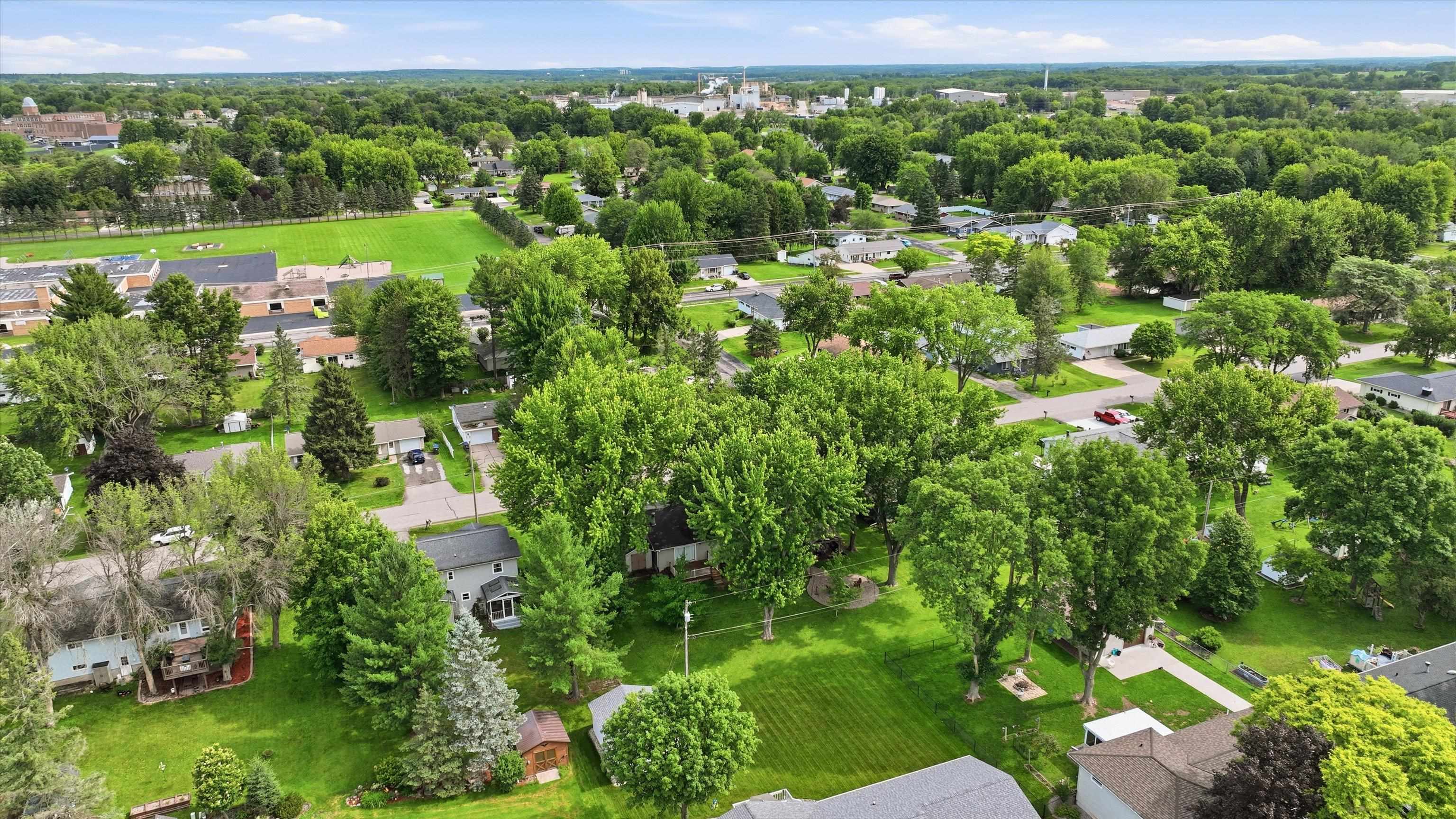 1222 E 18TH STREET, Marshfield, Wisconsin 54449, 4 Bedrooms Bedrooms, ,2 BathroomsBathrooms,Residential,For Sale,1222 E 18TH STREET,22603195