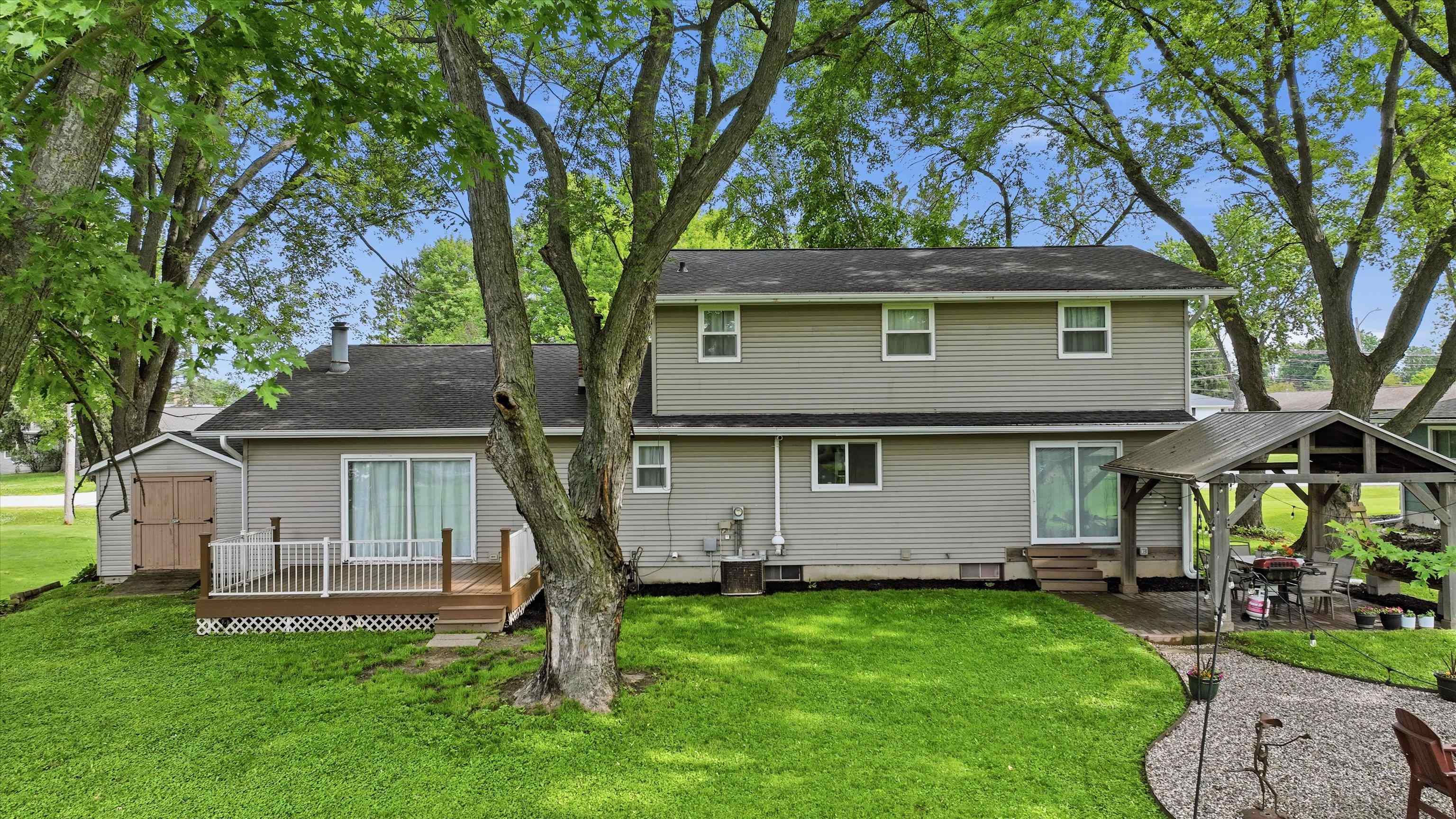 1222 E 18TH STREET, Marshfield, Wisconsin 54449, 4 Bedrooms Bedrooms, ,2 BathroomsBathrooms,Residential,For Sale,1222 E 18TH STREET,22603195
