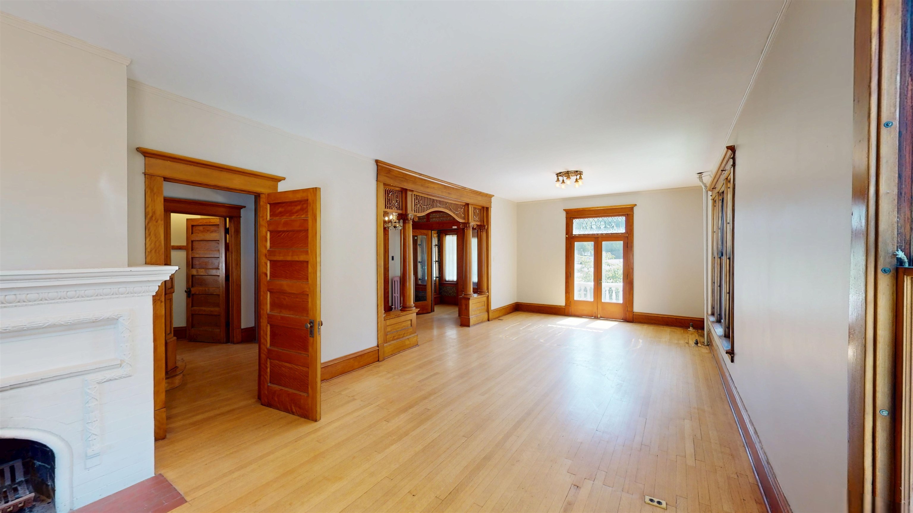 208 S CHERRY AVENUE, Marshfield, Wisconsin 54449, 5 Bedrooms Bedrooms, ,3 BathroomsBathrooms,Residential,For Sale,208 S CHERRY AVENUE,22603196