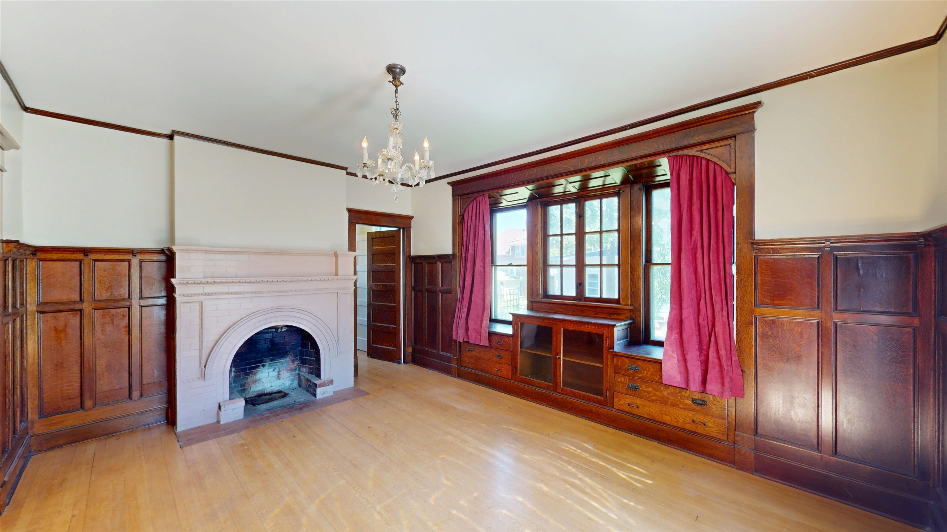 208 S CHERRY AVENUE, Marshfield, Wisconsin 54449, 5 Bedrooms Bedrooms, ,3 BathroomsBathrooms,Residential,For Sale,208 S CHERRY AVENUE,22603196