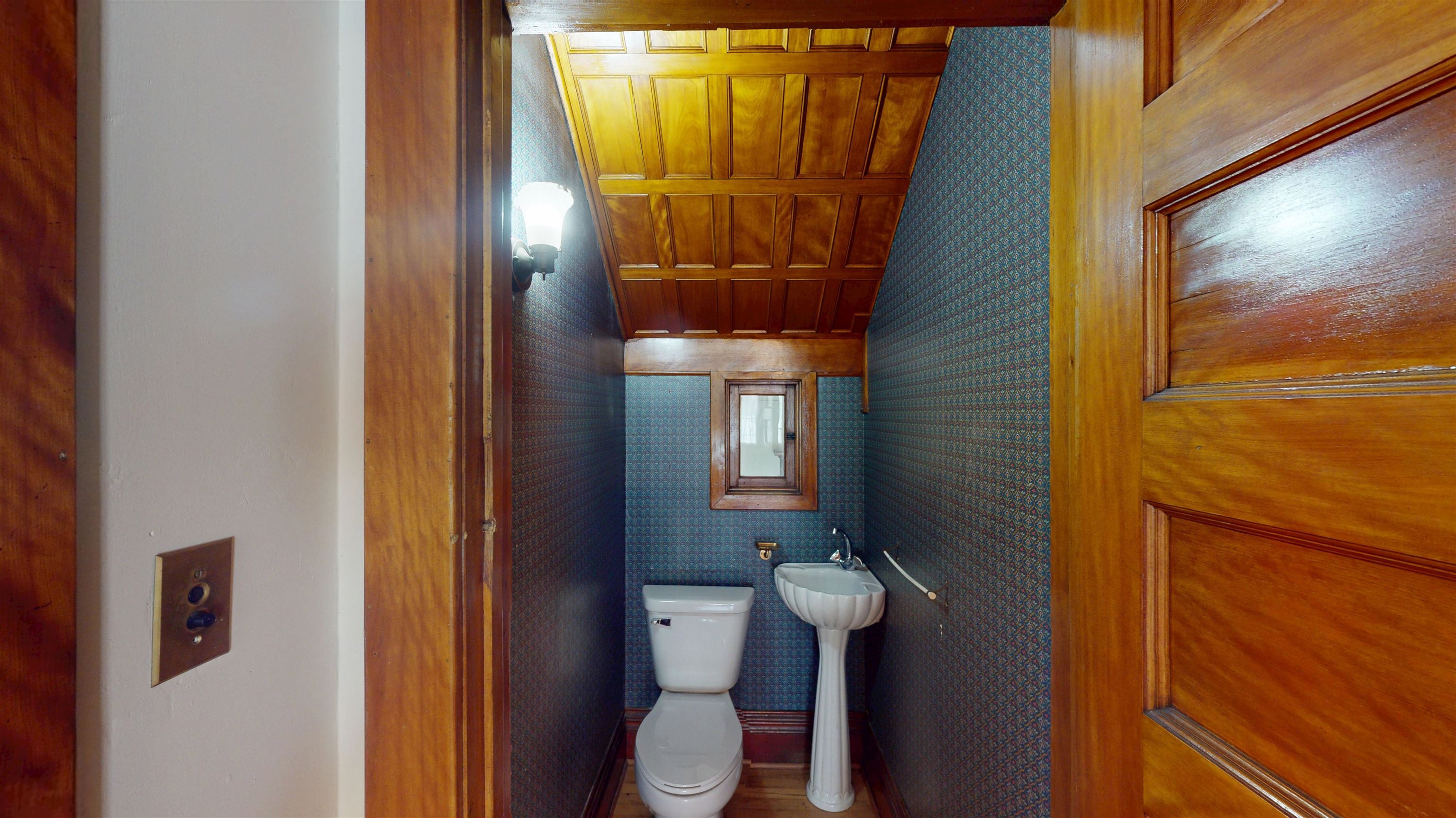 208 S CHERRY AVENUE, Marshfield, Wisconsin 54449, 5 Bedrooms Bedrooms, ,3 BathroomsBathrooms,Residential,For Sale,208 S CHERRY AVENUE,22603196