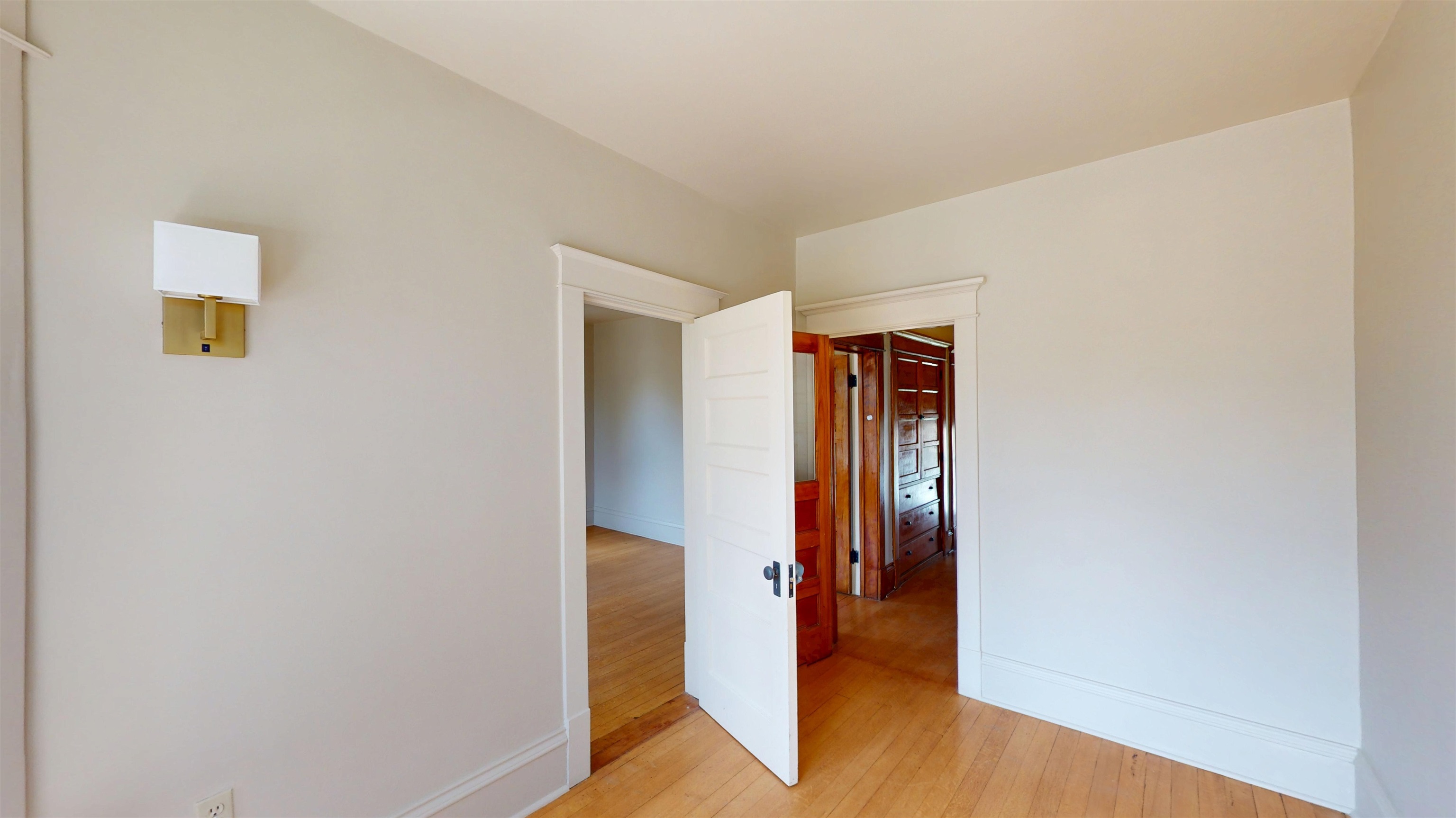 208 S CHERRY AVENUE, Marshfield, Wisconsin 54449, 5 Bedrooms Bedrooms, ,3 BathroomsBathrooms,Residential,For Sale,208 S CHERRY AVENUE,22603196