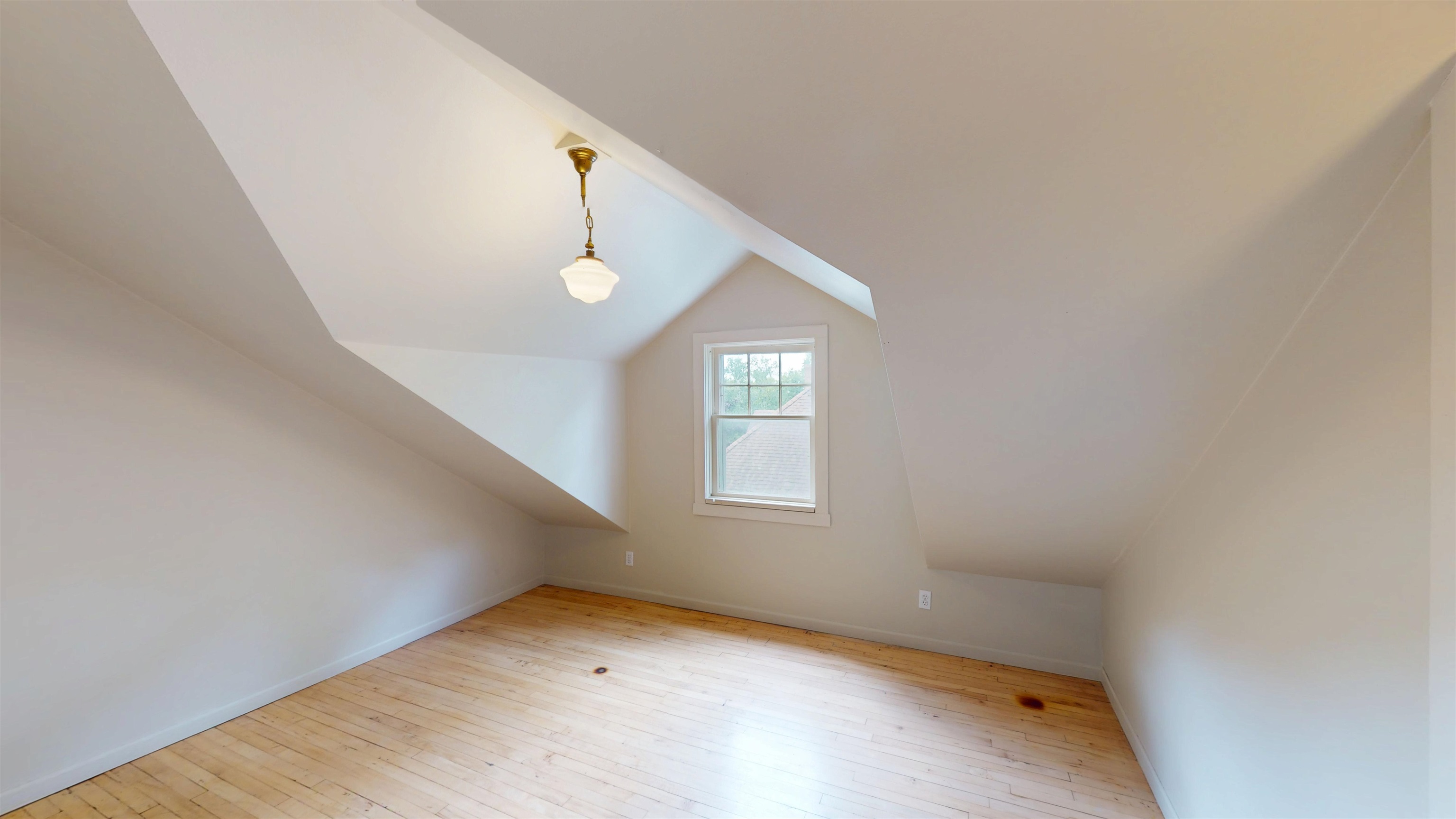 208 S CHERRY AVENUE, Marshfield, Wisconsin 54449, 5 Bedrooms Bedrooms, ,3 BathroomsBathrooms,Residential,For Sale,208 S CHERRY AVENUE,22603196