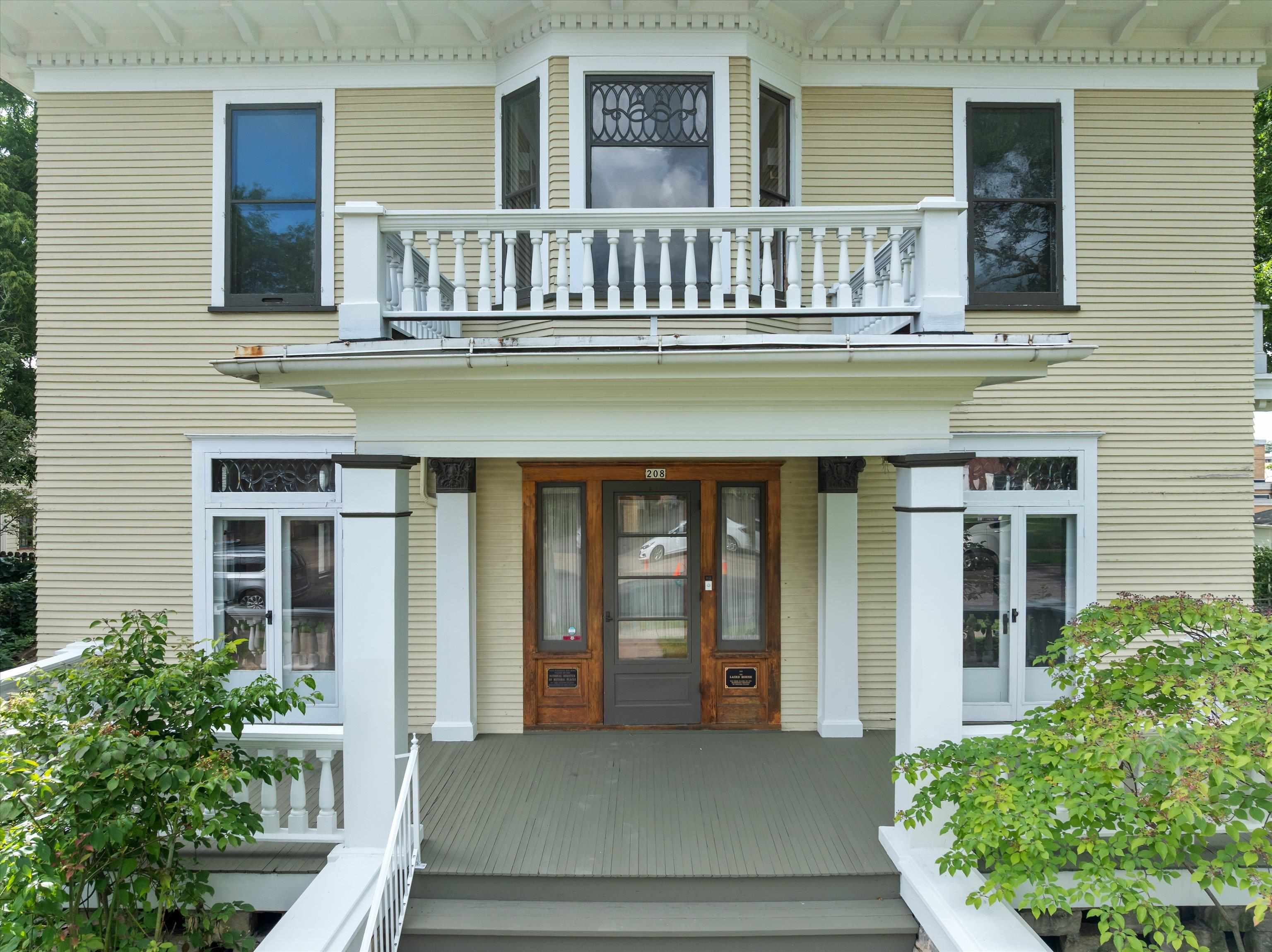 208 S CHERRY AVENUE, Marshfield, Wisconsin 54449, 5 Bedrooms Bedrooms, ,3 BathroomsBathrooms,Residential,For Sale,208 S CHERRY AVENUE,22603196