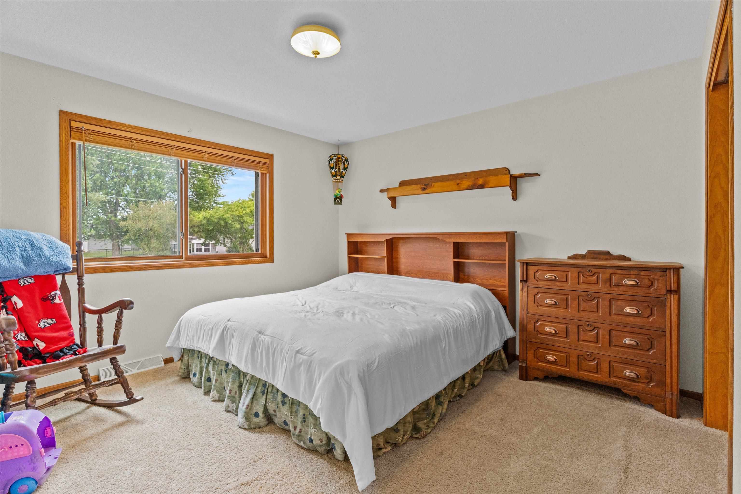1407 S WASHINGTON AVENUE, Marshfield, Wisconsin 54449, 4 Bedrooms Bedrooms, ,3 BathroomsBathrooms,Residential,For Sale,1407 S WASHINGTON AVENUE,22603206