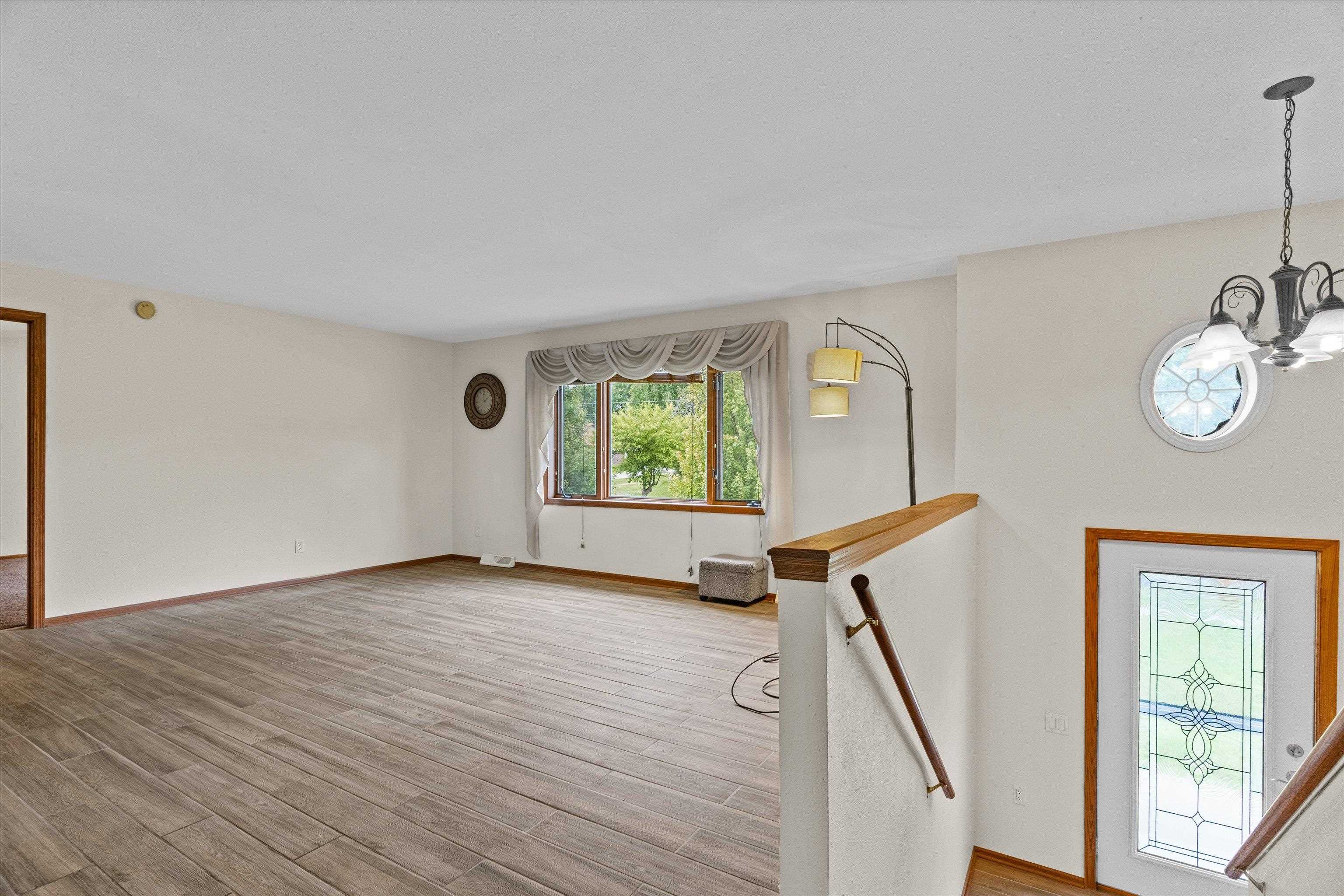 1407 S WASHINGTON AVENUE, Marshfield, Wisconsin 54449, 4 Bedrooms Bedrooms, ,3 BathroomsBathrooms,Residential,For Sale,1407 S WASHINGTON AVENUE,22603206