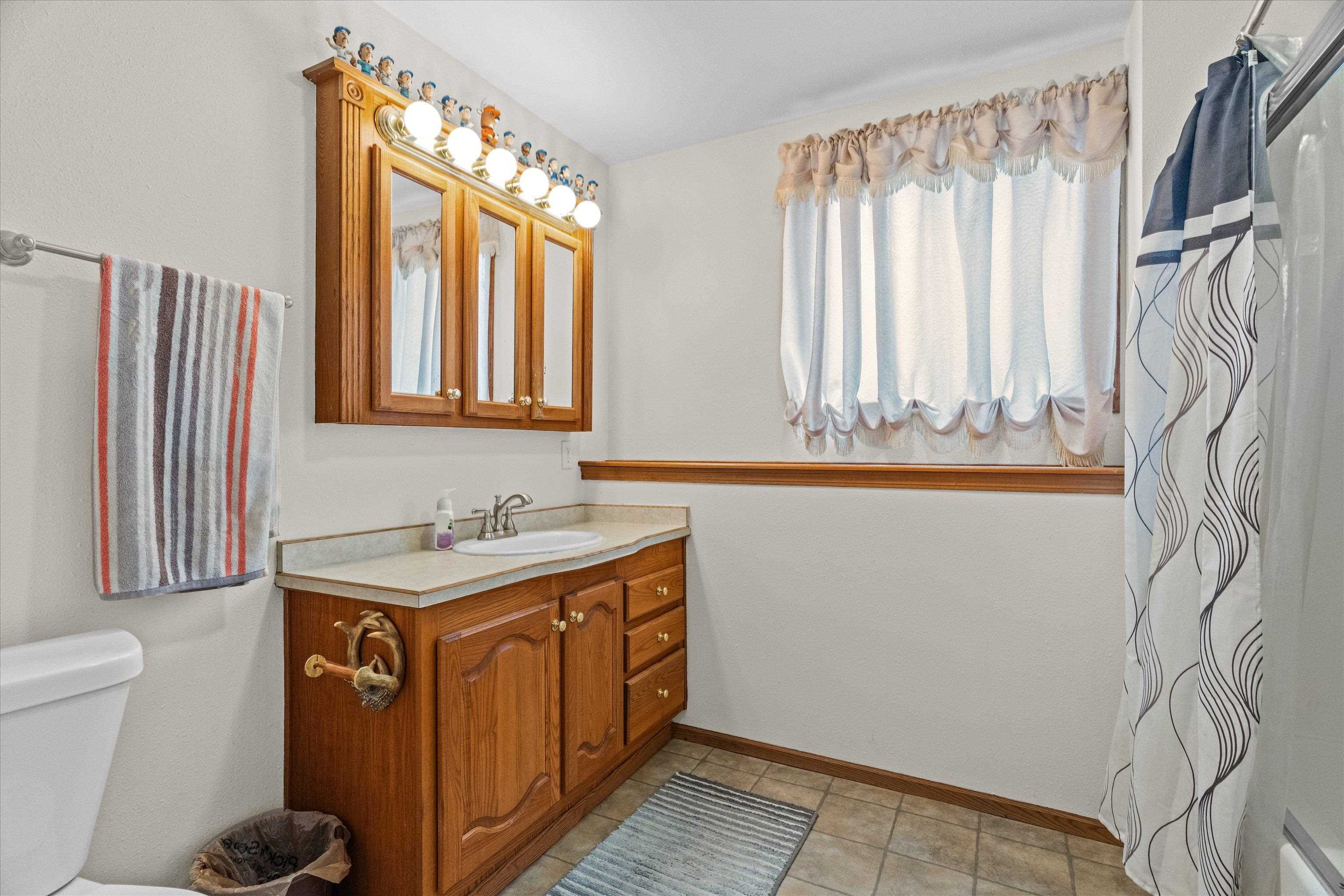 1407 S WASHINGTON AVENUE, Marshfield, Wisconsin 54449, 4 Bedrooms Bedrooms, ,3 BathroomsBathrooms,Residential,For Sale,1407 S WASHINGTON AVENUE,22603206