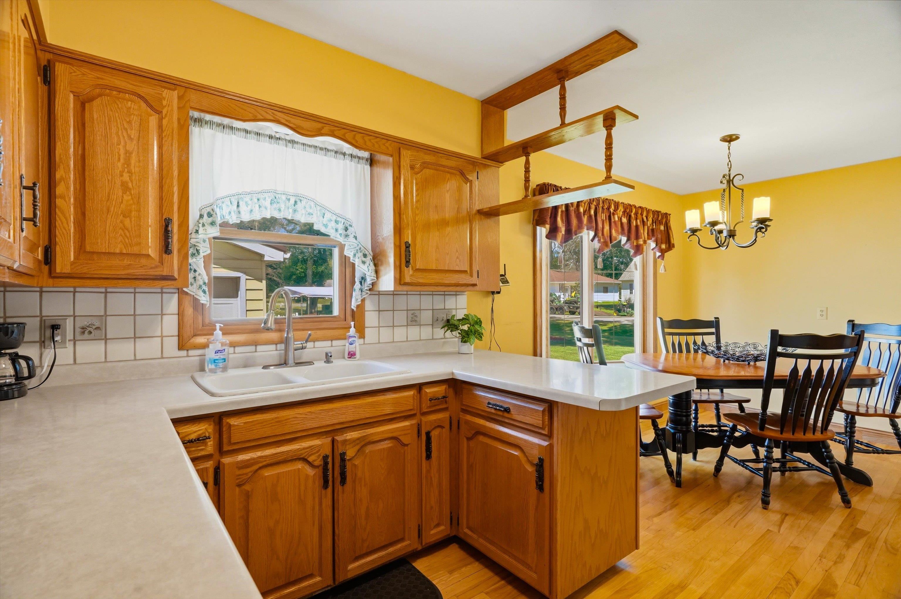 1500 S LOCUST AVENUE, Marshfield, Wisconsin 54449, 4 Bedrooms Bedrooms, ,1 BathroomBathrooms,Residential,For Sale,1500 S LOCUST AVENUE,22603212
