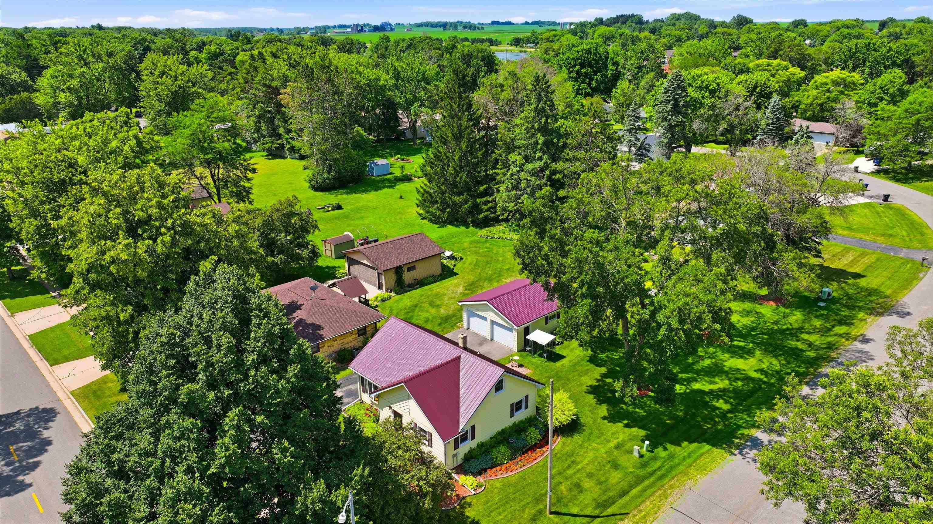 1500 S LOCUST AVENUE, Marshfield, Wisconsin 54449, 4 Bedrooms Bedrooms, ,1 BathroomBathrooms,Residential,For Sale,1500 S LOCUST AVENUE,22603212