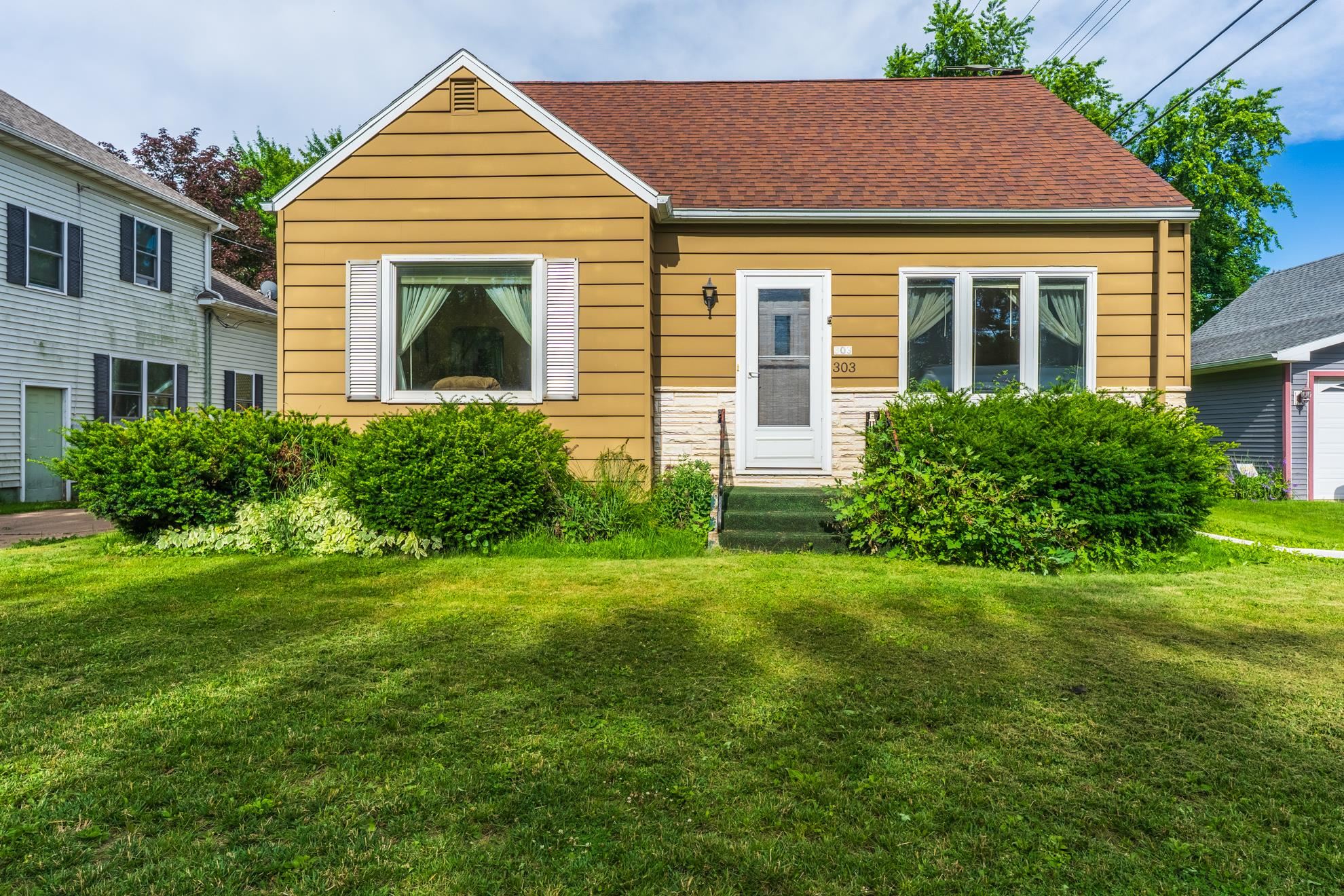 303 N PACIFIC STREET, Spencer, Wisconsin 54479, 3 Bedrooms Bedrooms, ,1 BathroomBathrooms,Residential,For Sale,303 N PACIFIC STREET,22603224