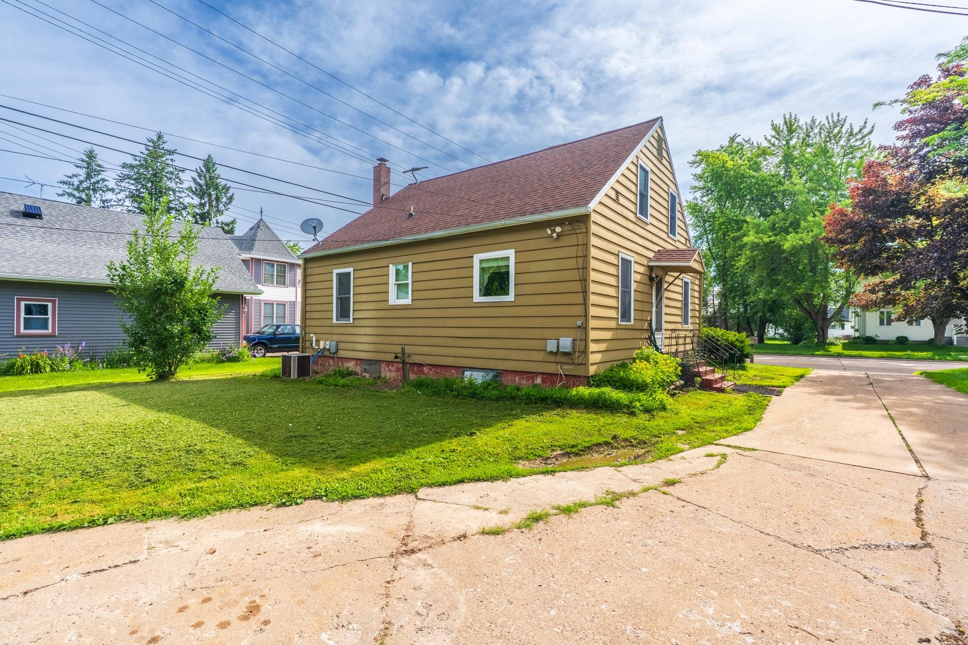 303 N PACIFIC STREET, Spencer, Wisconsin 54479, 3 Bedrooms Bedrooms, ,1 BathroomBathrooms,Residential,For Sale,303 N PACIFIC STREET,22603224